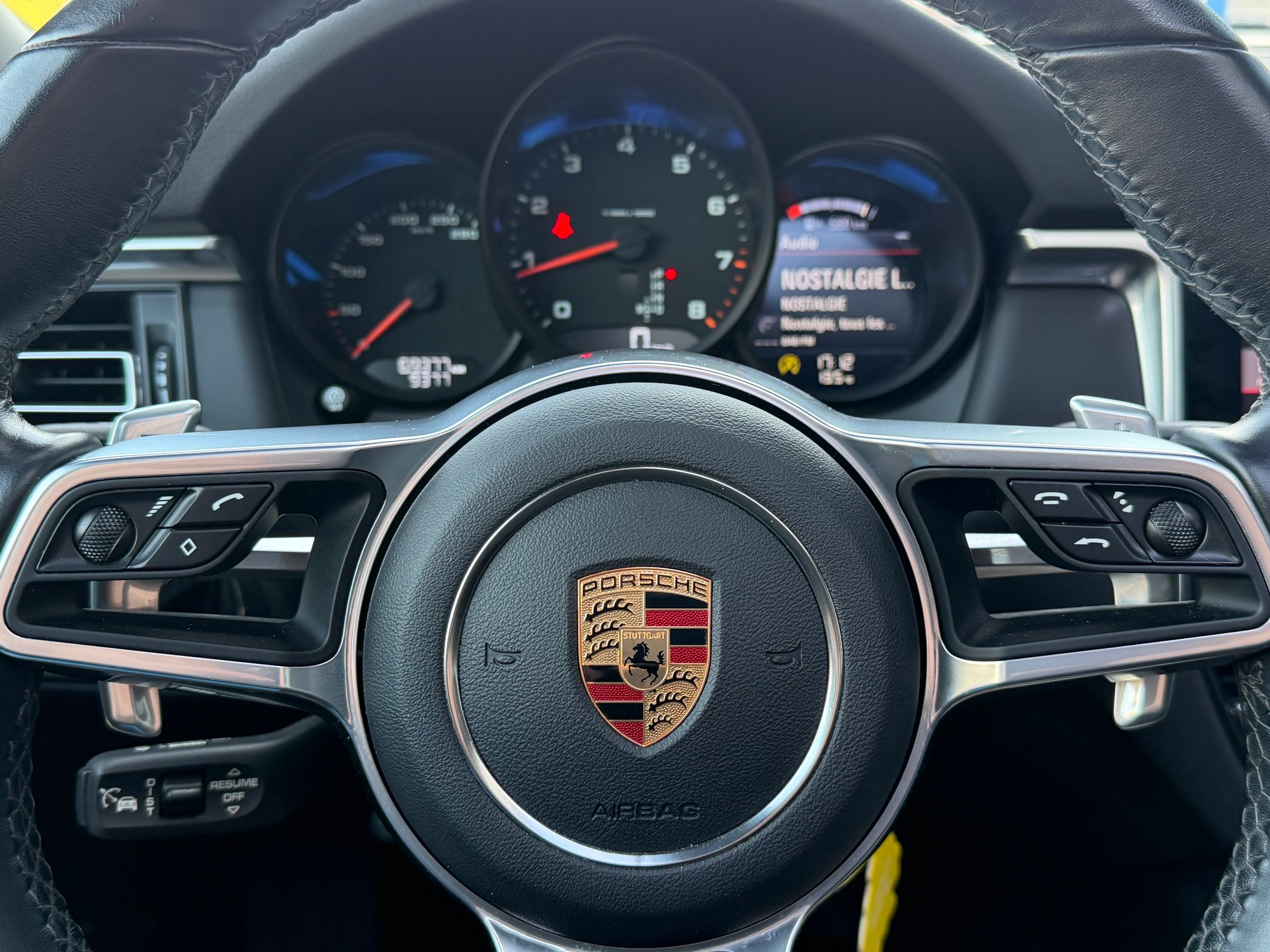 PORSCHE Macan PDK-image-11