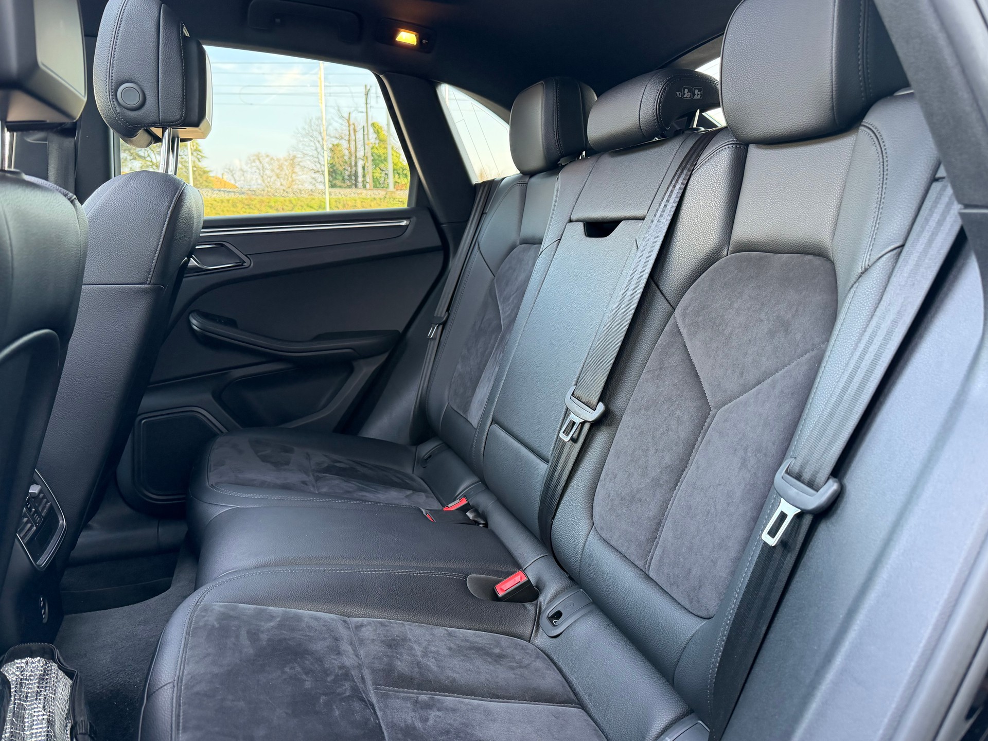 PORSCHE Macan PDK-image-6