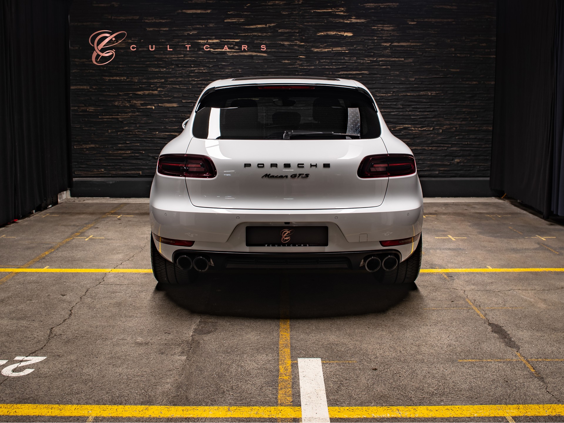 PORSCHE Macan GTS PDK-showroom-element-3
