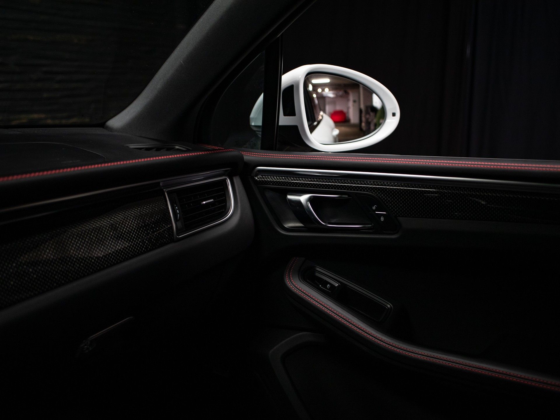 PORSCHE Macan GTS PDK-image-26