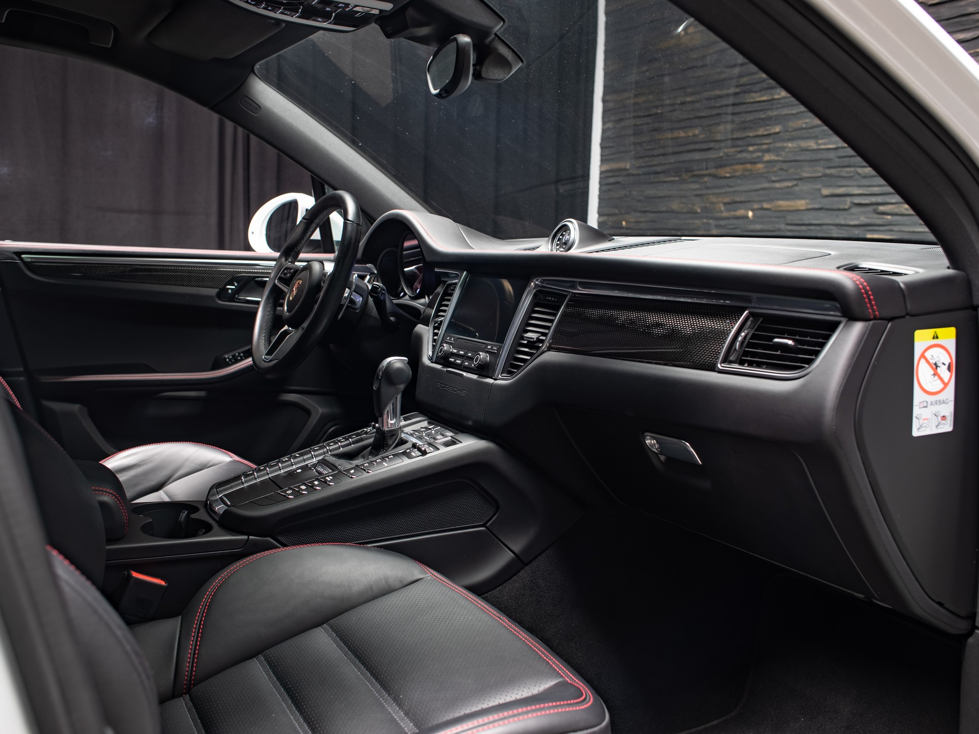 PORSCHE Macan GTS PDK-image-8