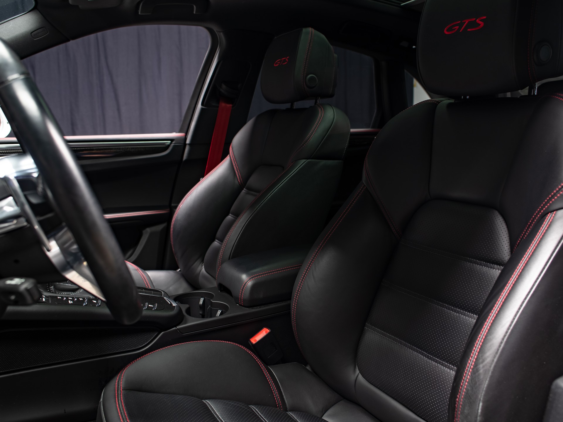 PORSCHE Macan GTS PDK-image-7