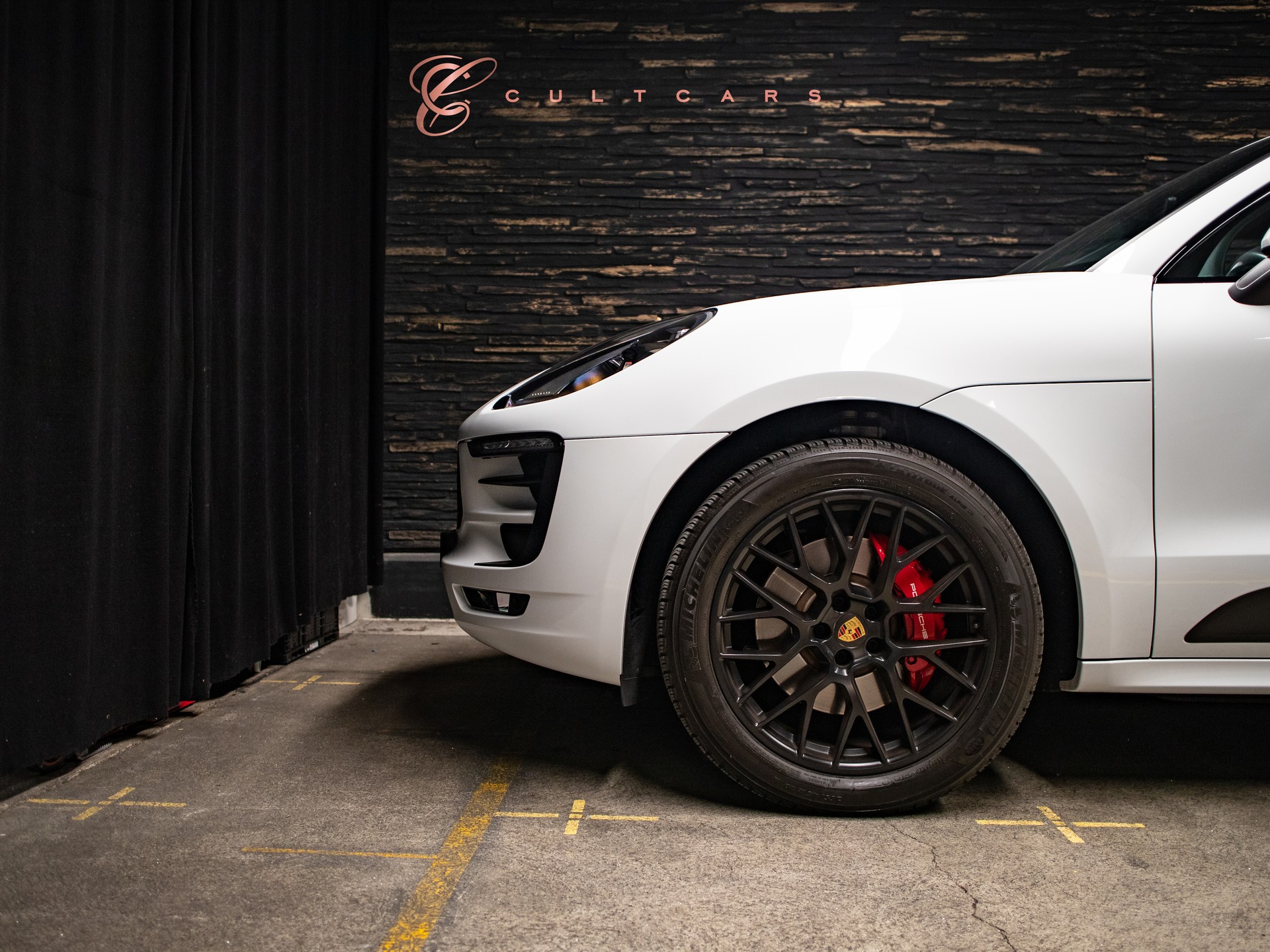 PORSCHE Macan GTS PDK-image-4