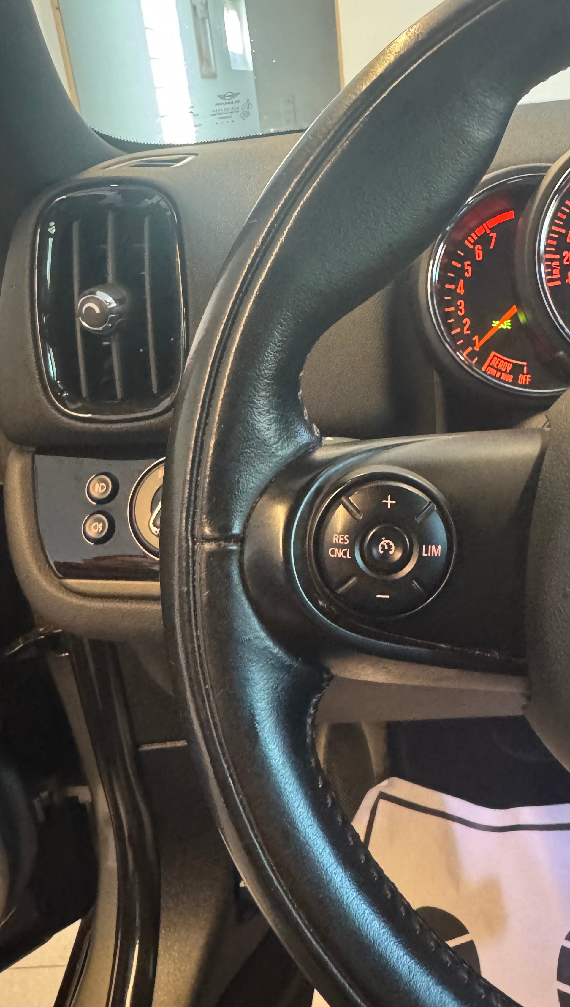 MINI Countryman Cooper S ALL4 Steptronic *CH-Fahrzeug*-image-16