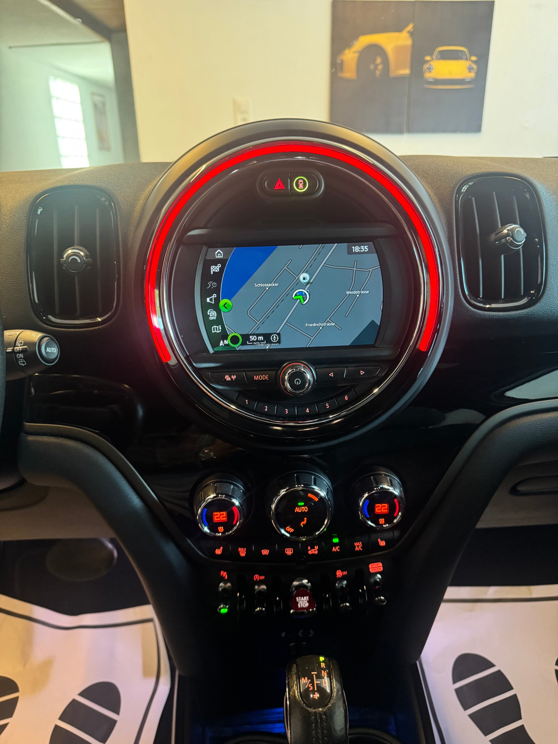 MINI Countryman Cooper S ALL4 Steptronic *CH-Fahrzeug*-image-12