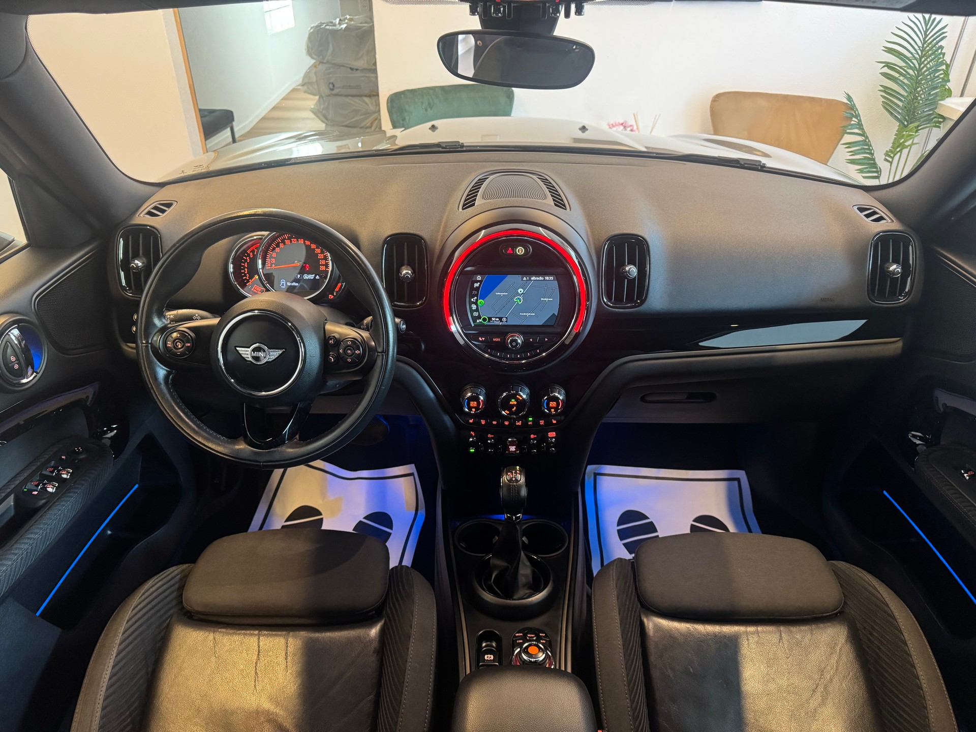 MINI Countryman Cooper S ALL4 Steptronic *CH-Fahrzeug*-image-9