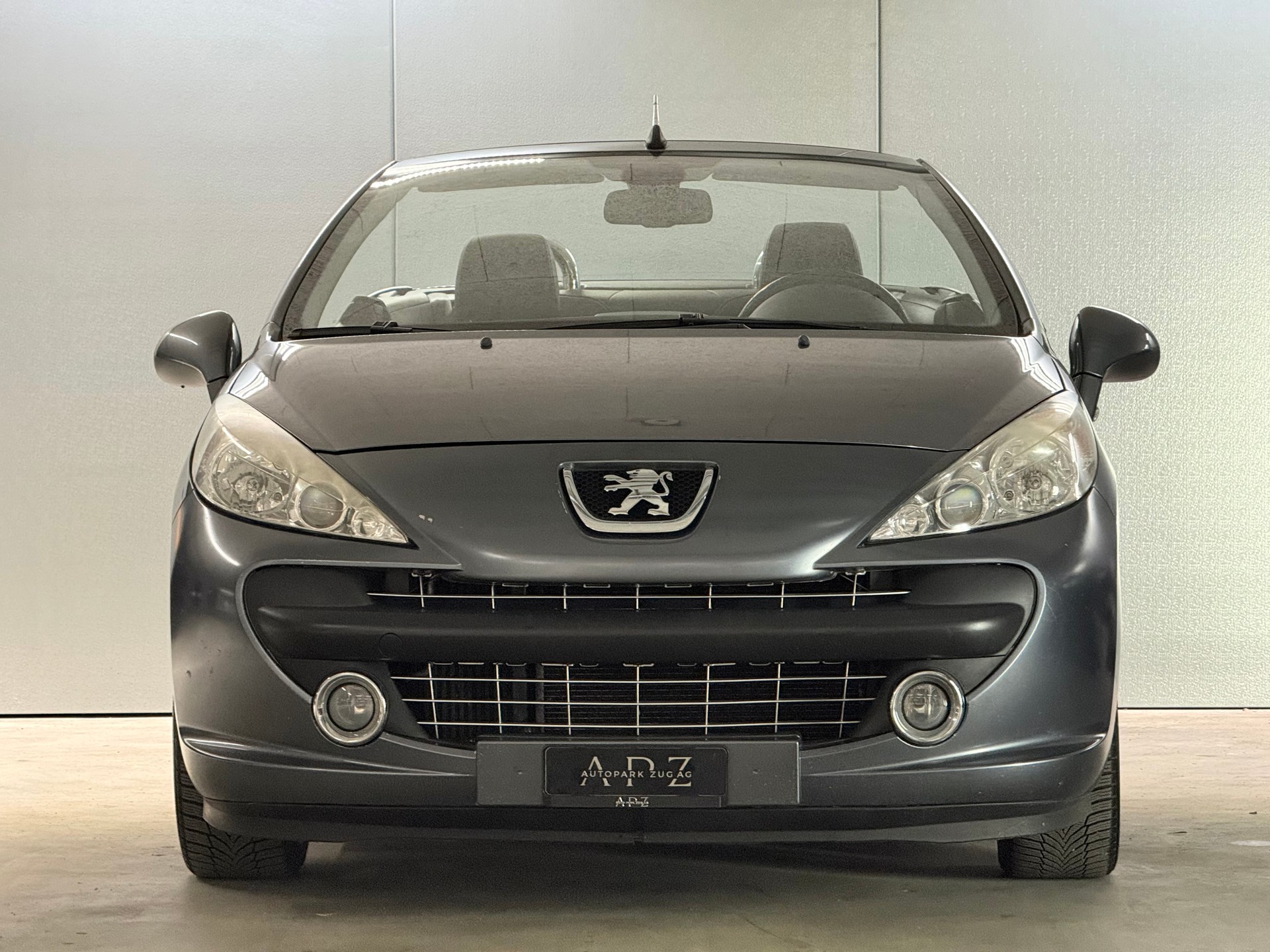 PEUGEOT 207 CC 1.6 16V Turbo Platinium Edition-image-1