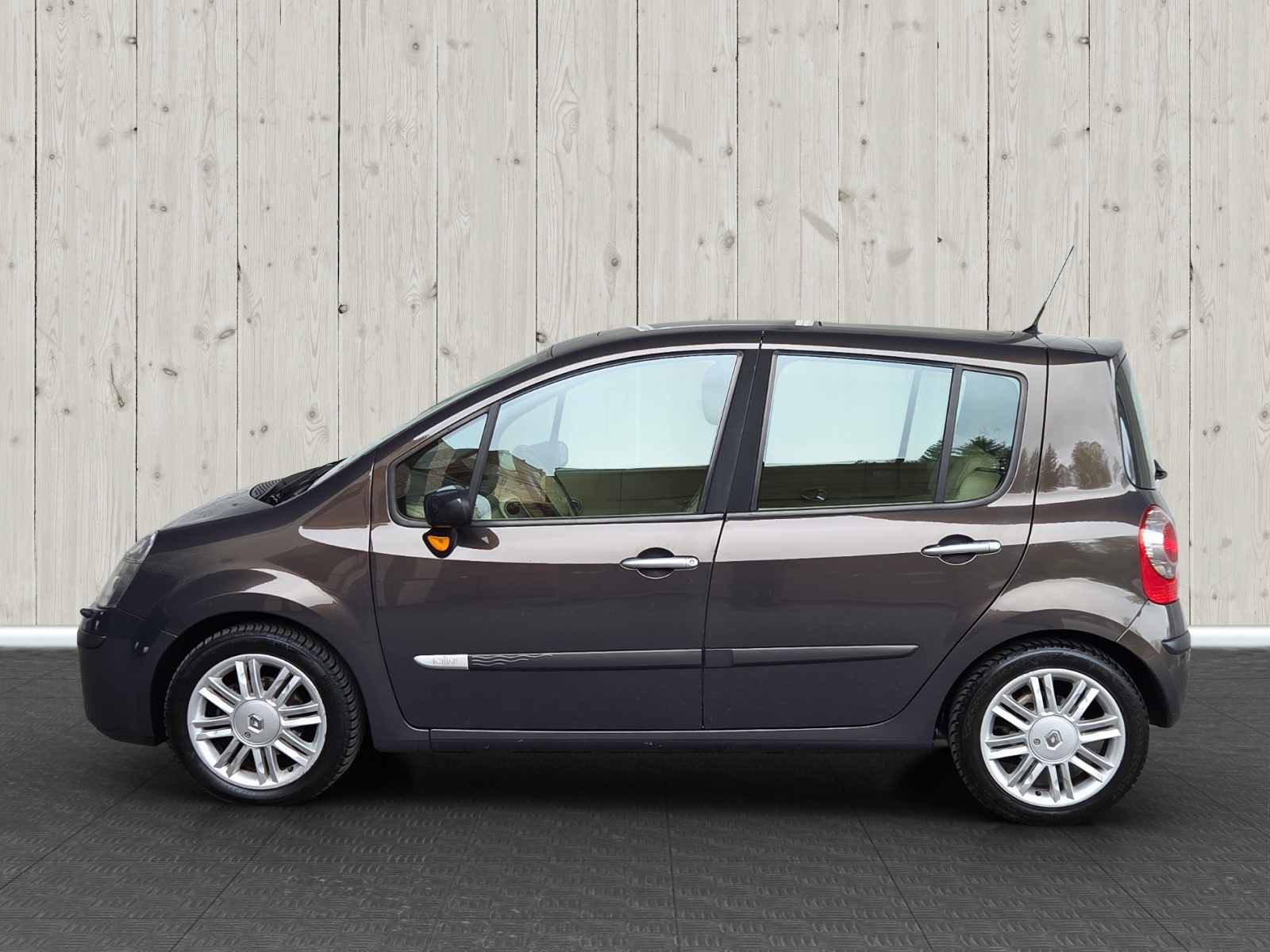 RENAULT Modus 1.6 16V Dynamique Luxe-image-3
