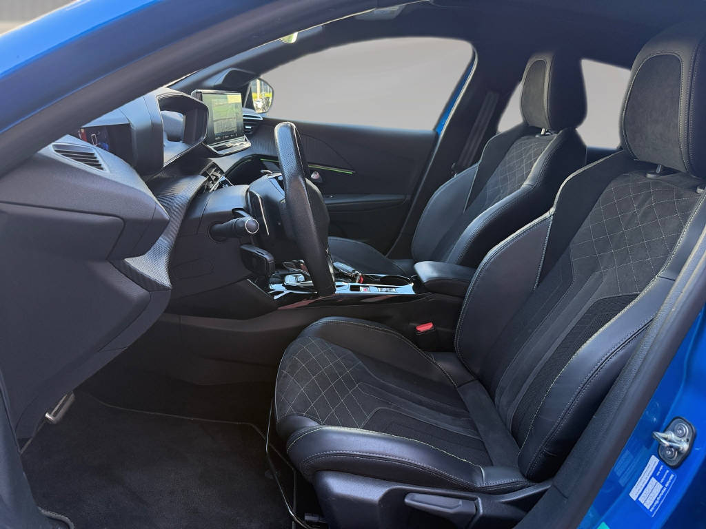 PEUGEOT 208 Essence 130ch EAT8 GT Pack-image-5