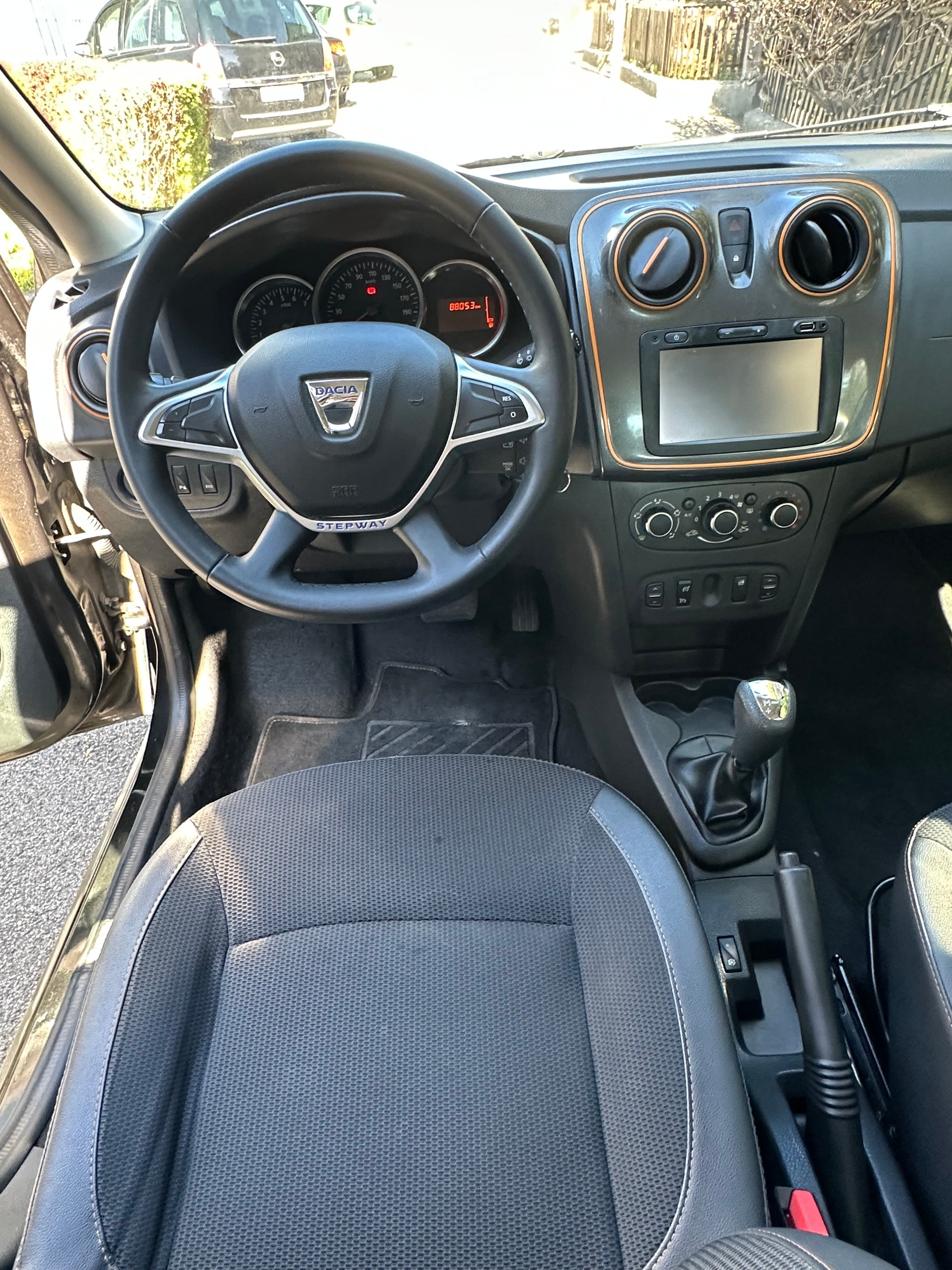 DACIA Sandero Tce 90 Ambiance-image-8