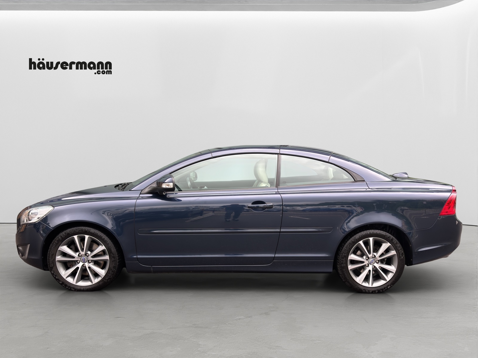 VOLVO C70 Cabriolet 2.0 D3 Summum-image-1