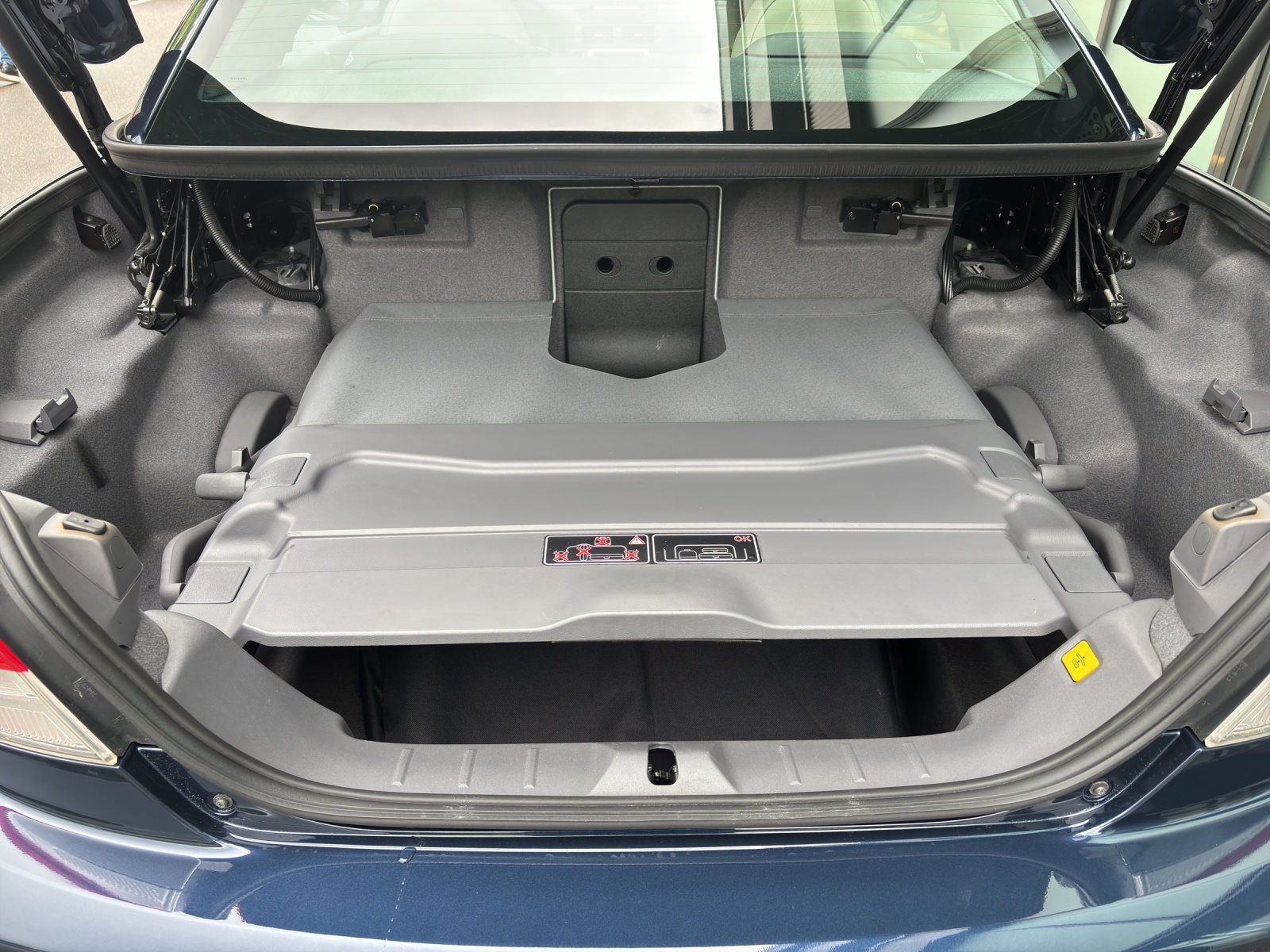 VOLVO C70 Cabriolet 2.0 D3 Summum-image-12