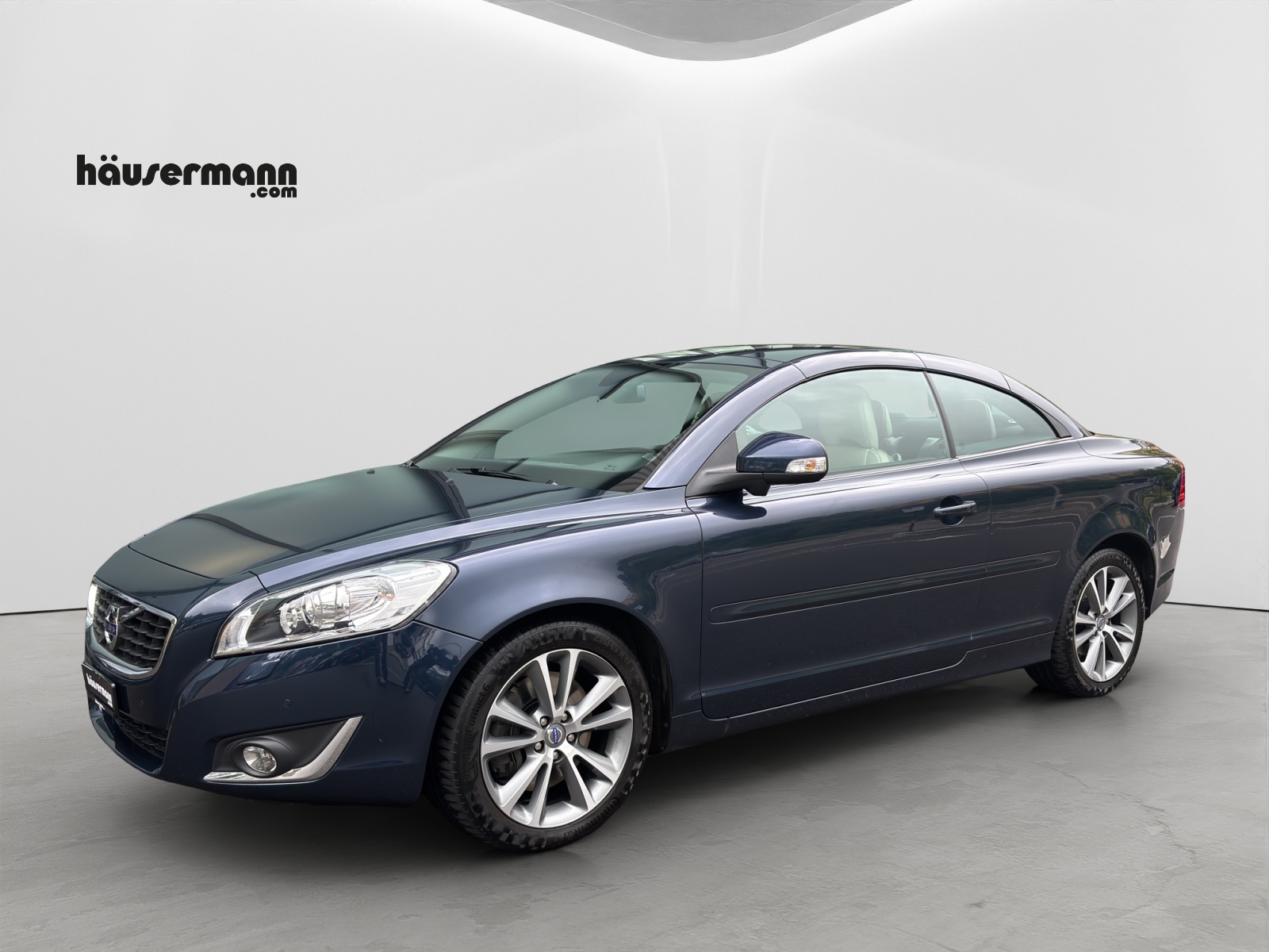 VOLVO C70 Cabriolet 2.0 D3 Summum-image-0