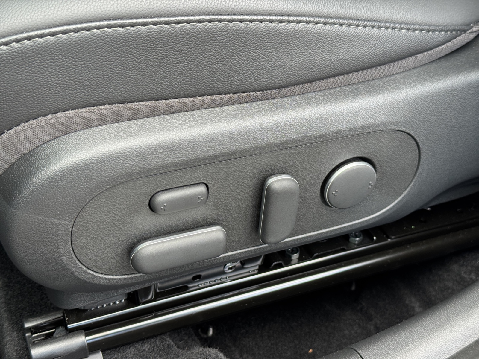 HYUNDAI Kona 1.6 GDi Hybrid Vertex-image-5