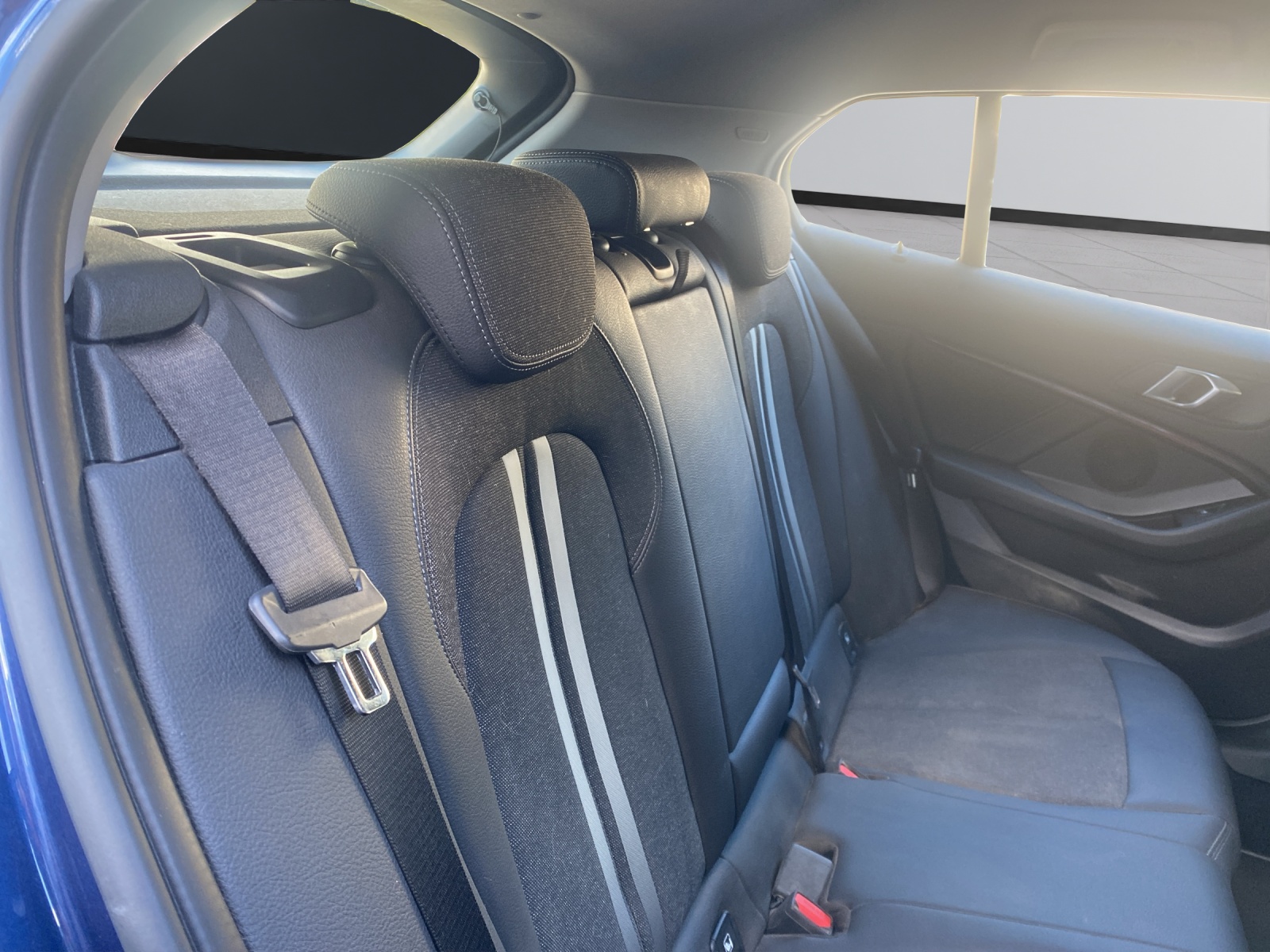 BMW 118i Sport Line-image-14