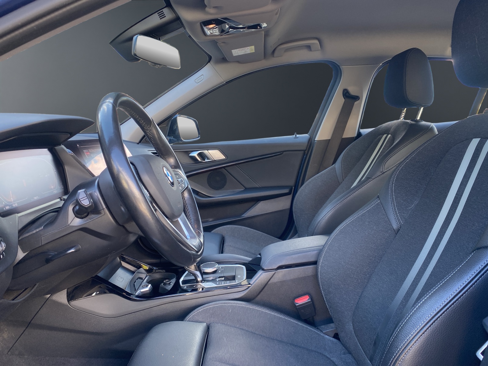 BMW 118i Sport Line-image-10