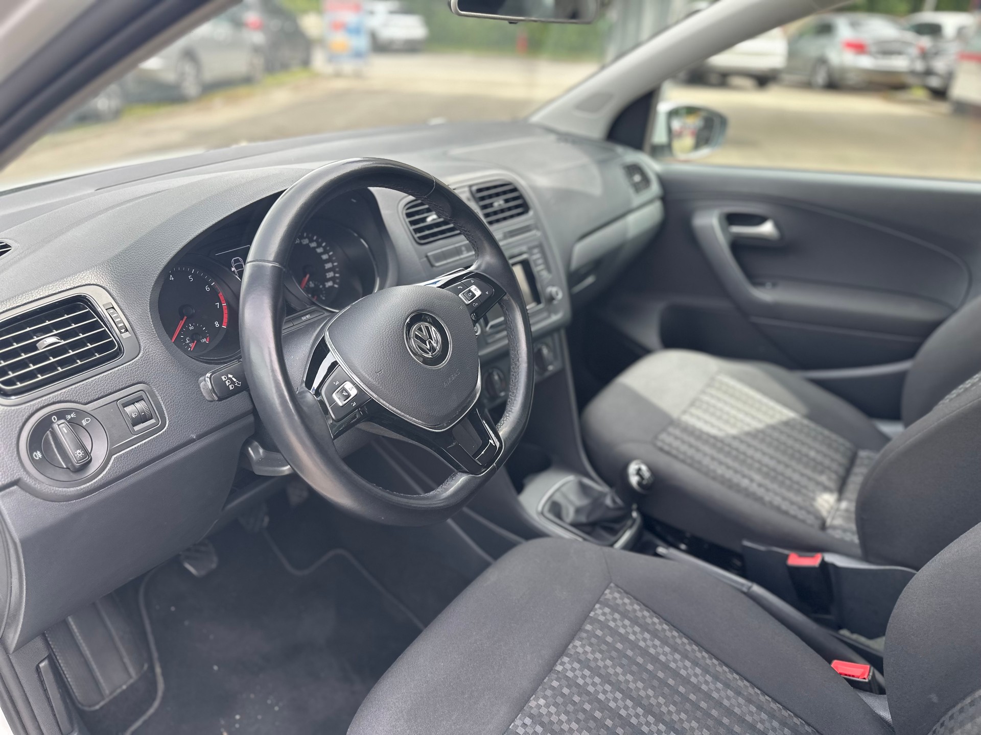 VW Polo 1.0 BMT Trendline-image-10