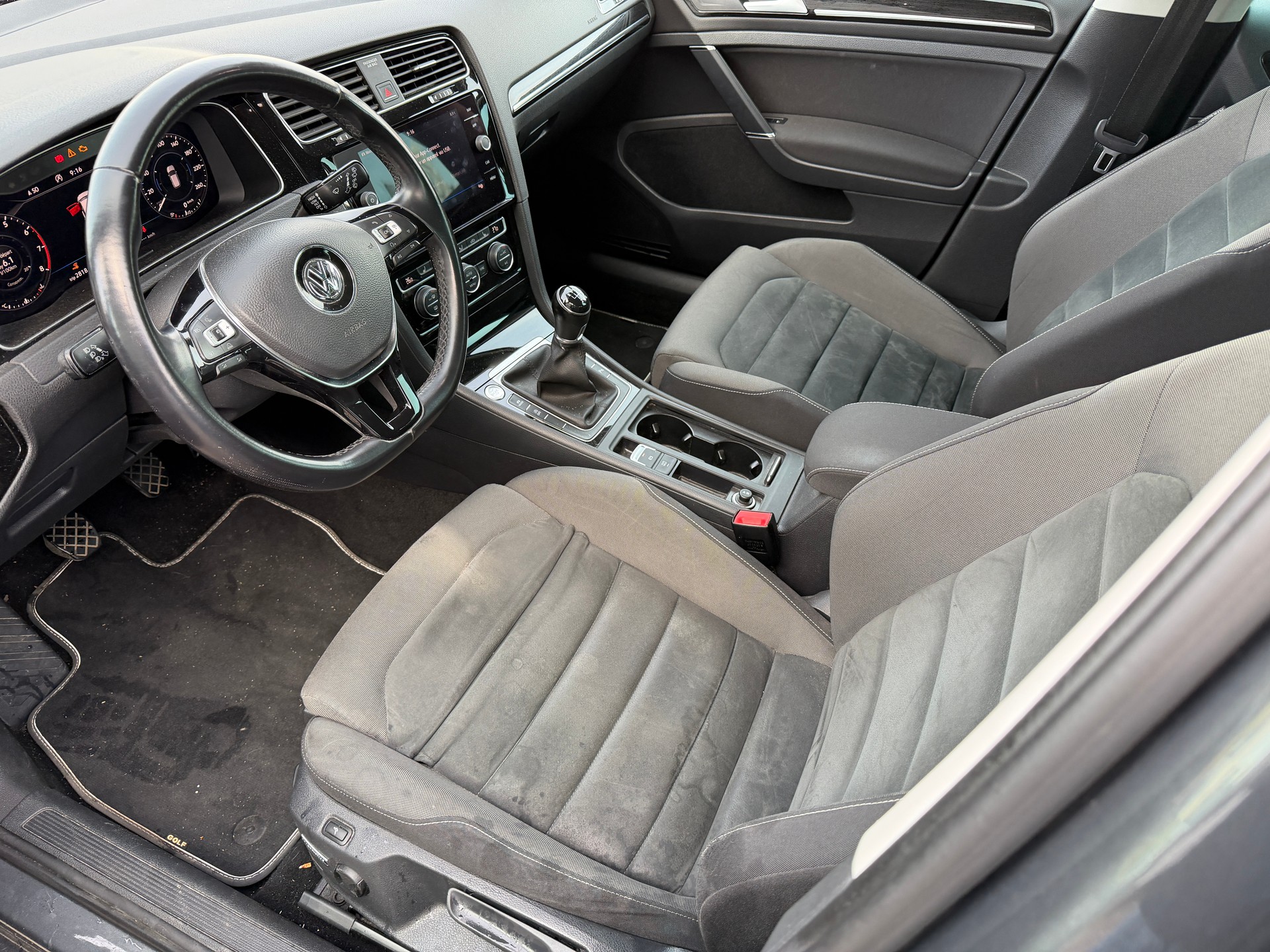 VW Golf 1.5 TSI EVO Highline-image-4