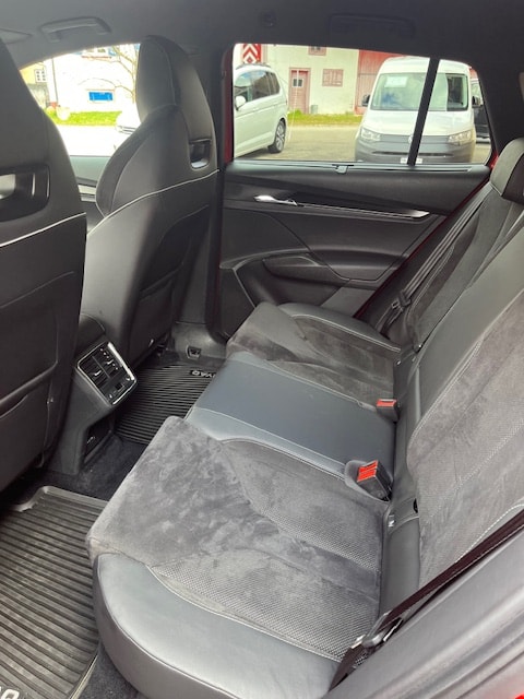 SKODA Enyaq iV 80x SportLine - SoH 94%-image-5