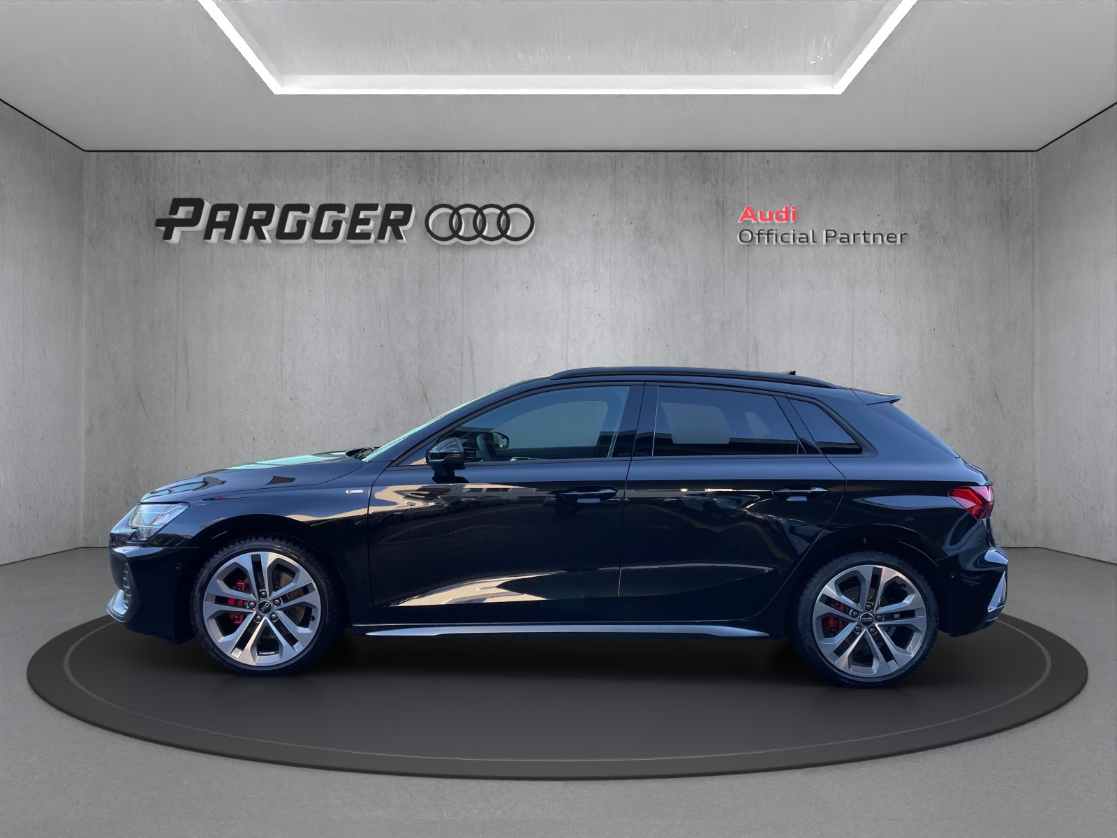 AUDI A3 Sportback TFSI 150 kW quattro S line S tronic-image-2