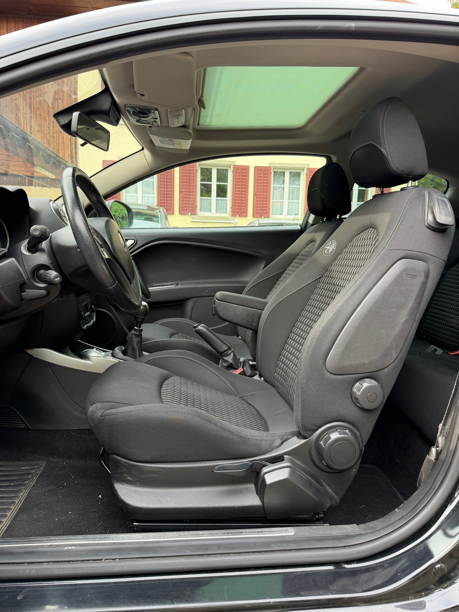ALFA ROMEO MiTo 1.4 Distinctive-image-5