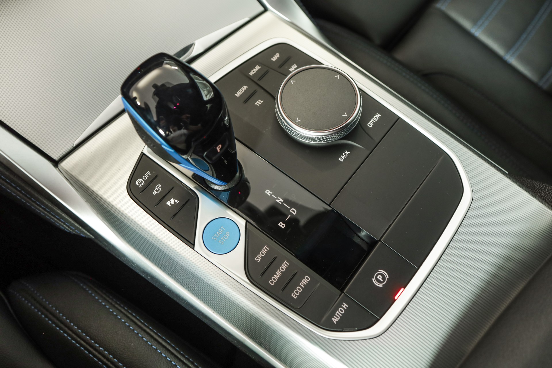 BMW i4 M50-image-11