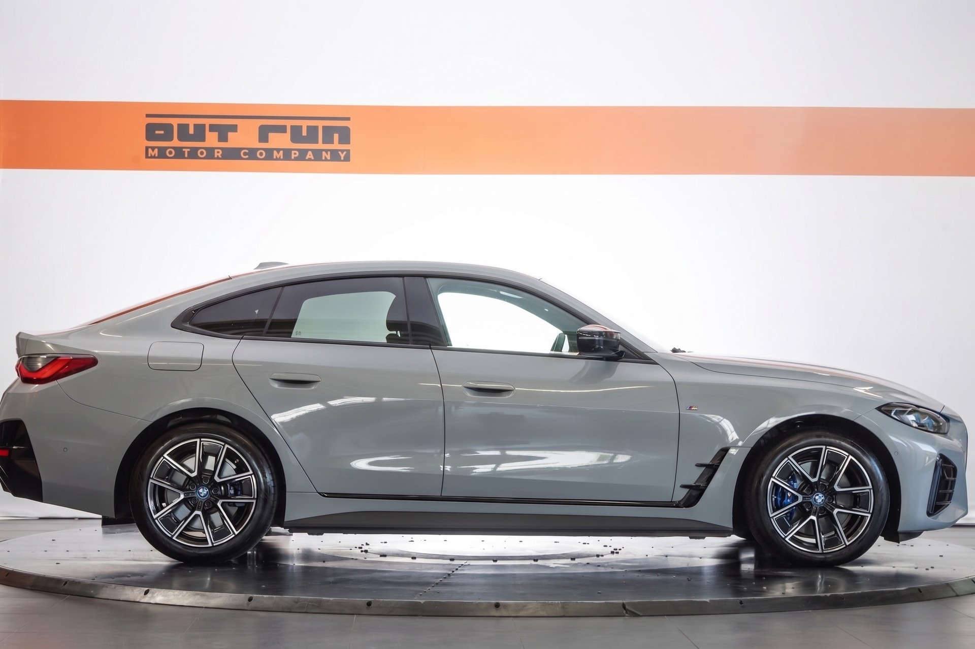 BMW i4 M50-showroom-element-3