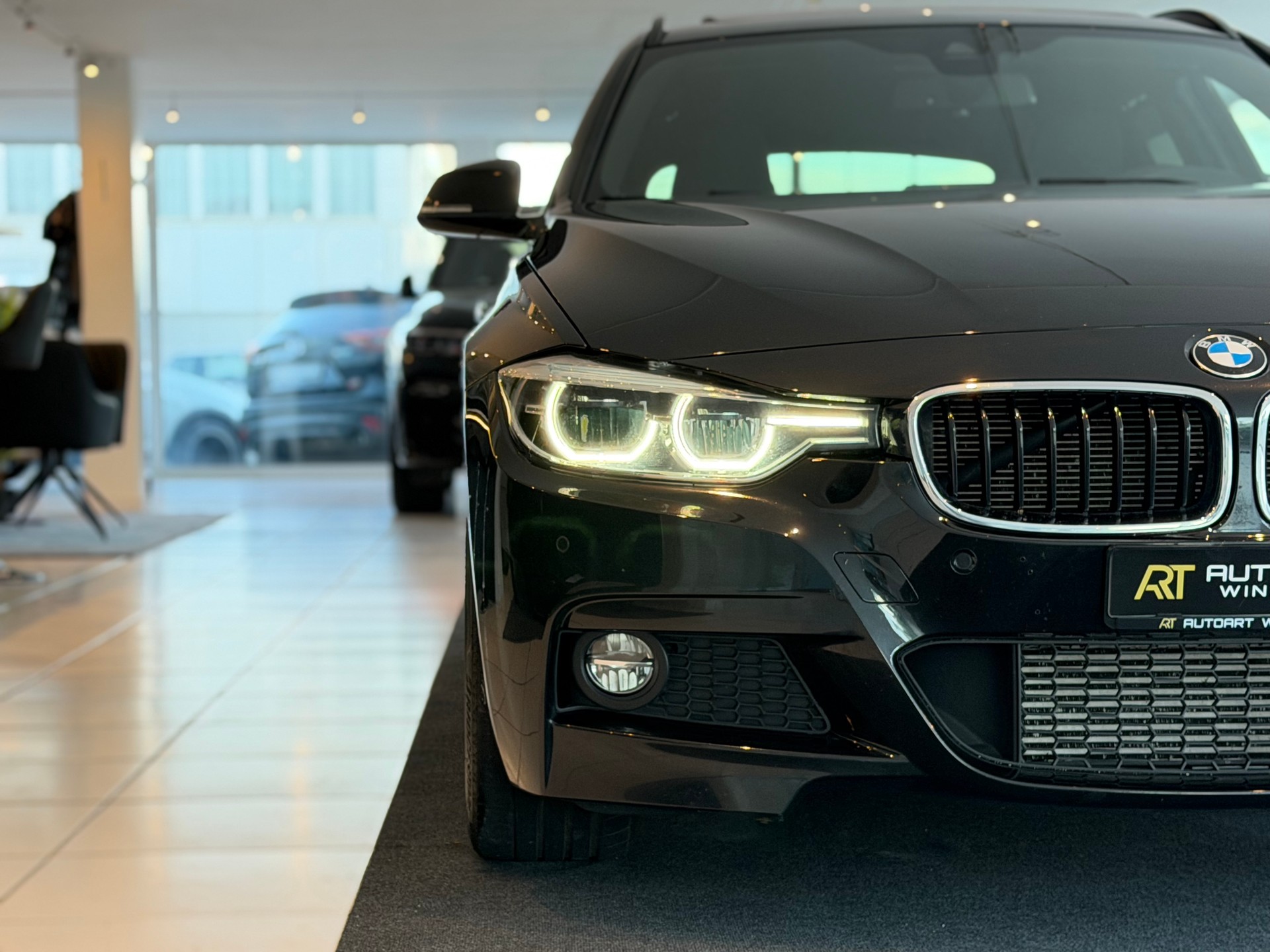 BMW 325d Touring M Sport Line Steptronic LCI **Frisch ab MFK & Service**-image-26