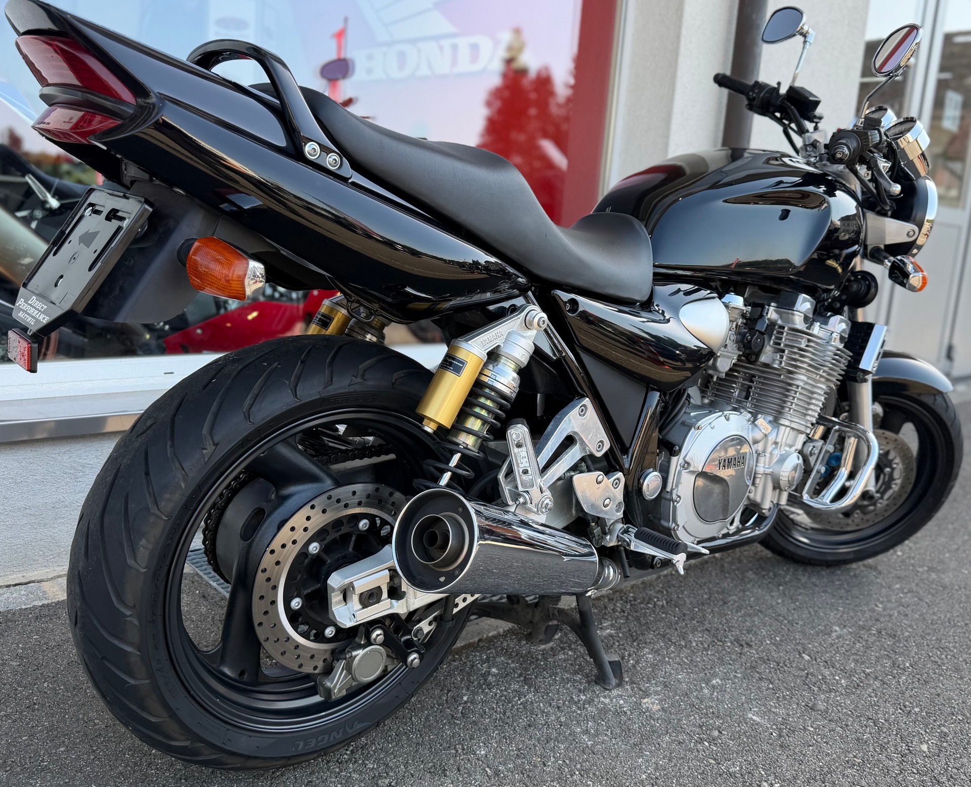 YAMAHA XJR 1300-image-3
