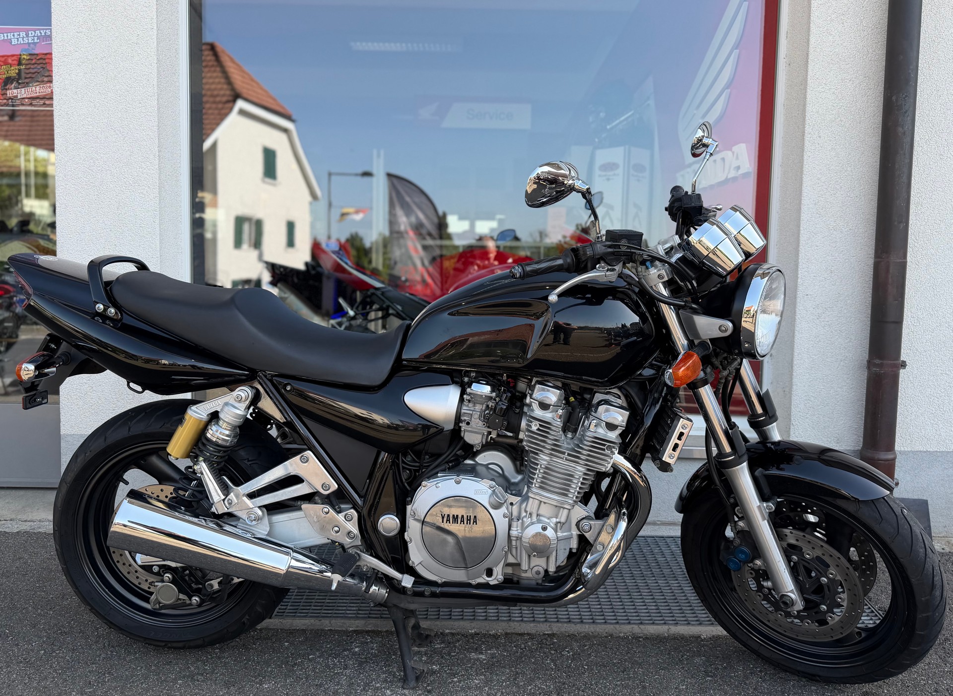 YAMAHA XJR 1300-image-0