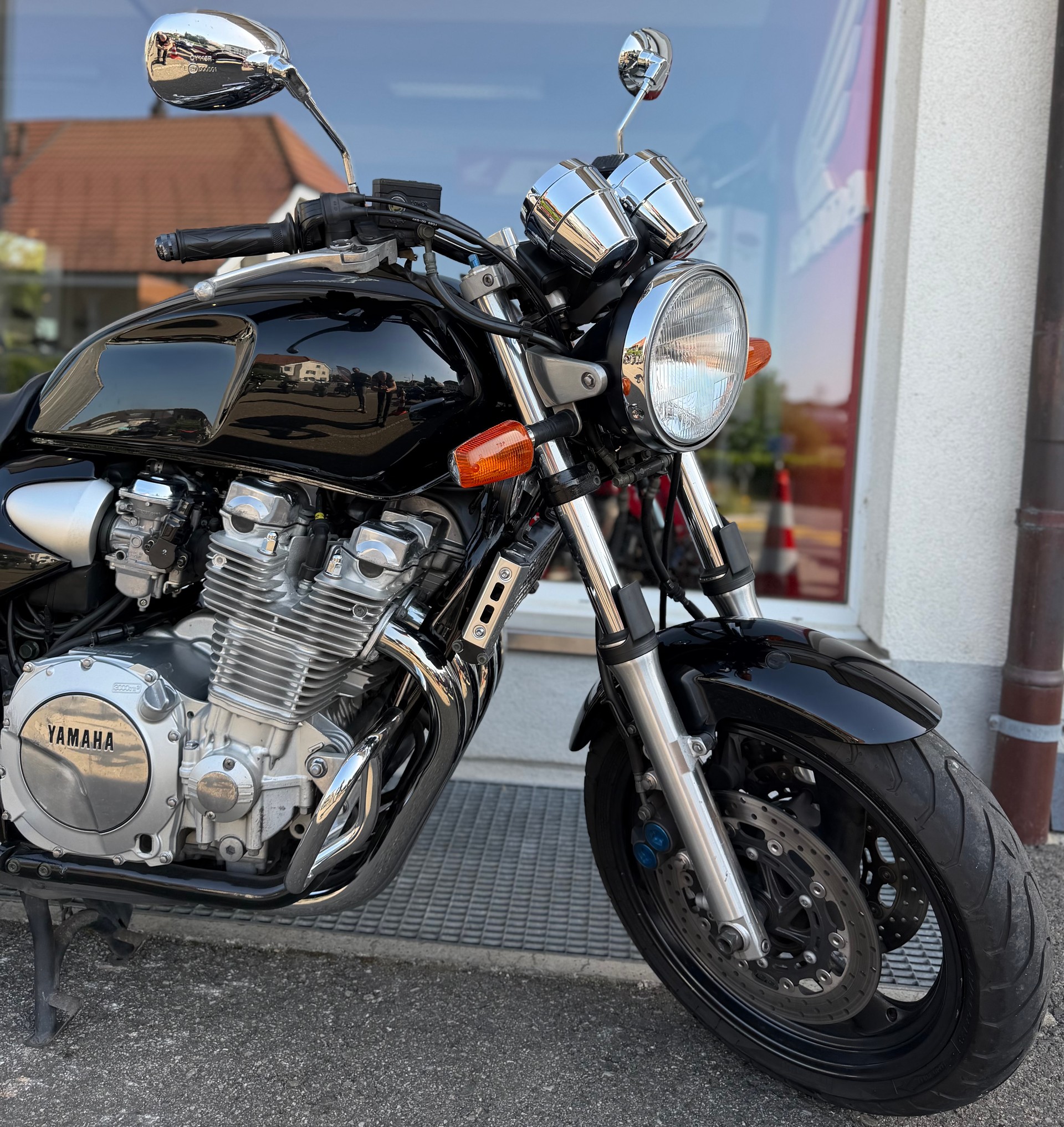 YAMAHA XJR 1300-image-4