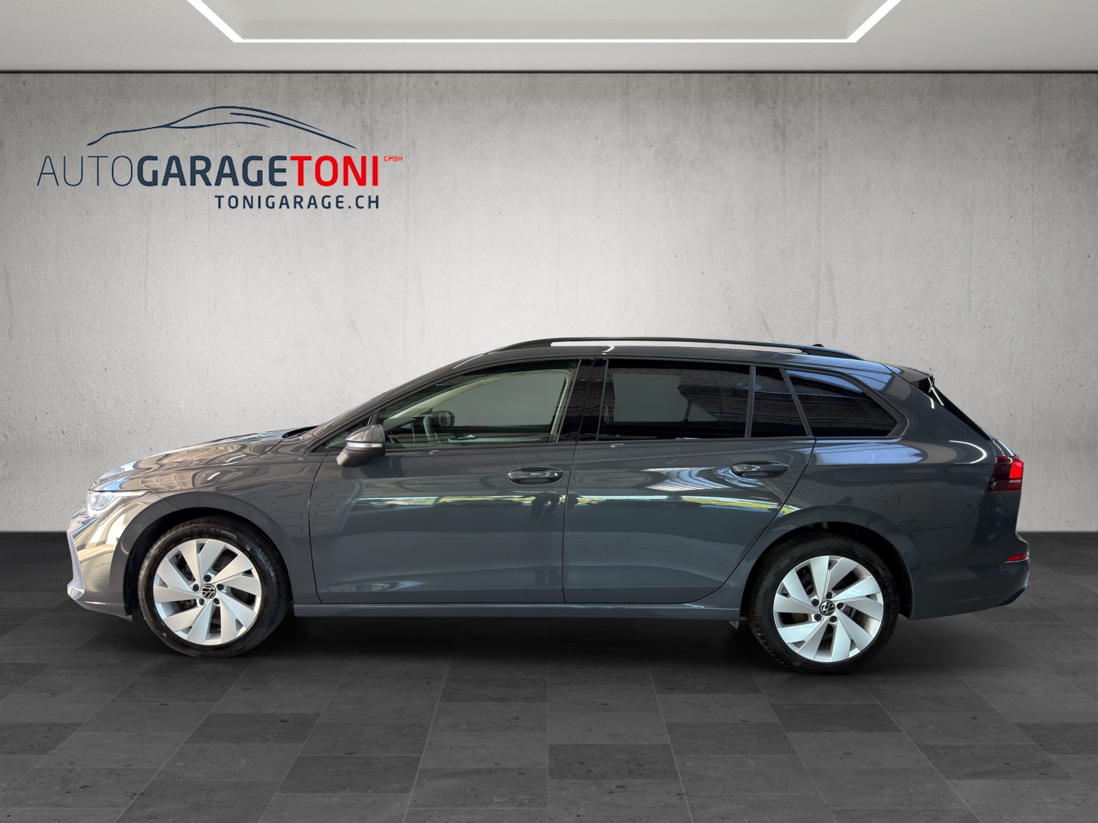 VW Golf Variant 1.5 eTSI mHEV Life *Werksgarantie bis 10.2029-showroom-element-3