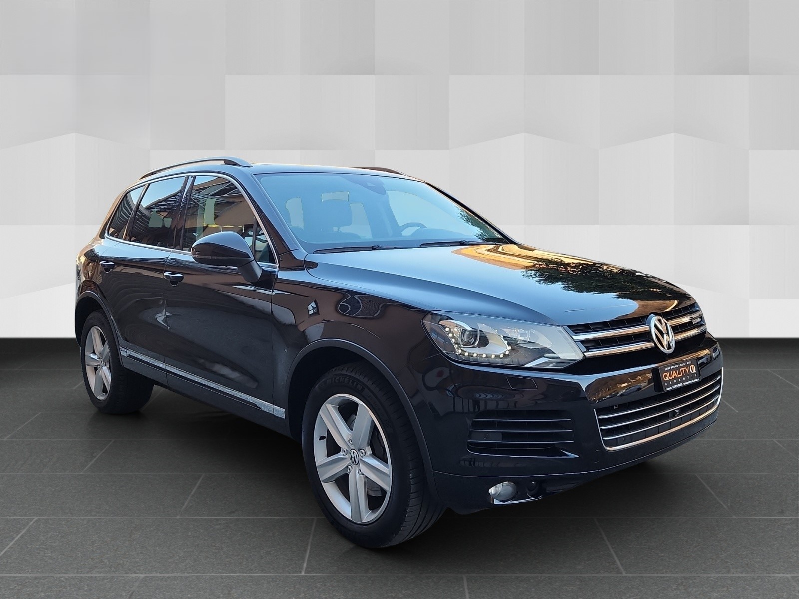 VW Touareg 3.0 TSI Hybrid Tiptronic-image-2