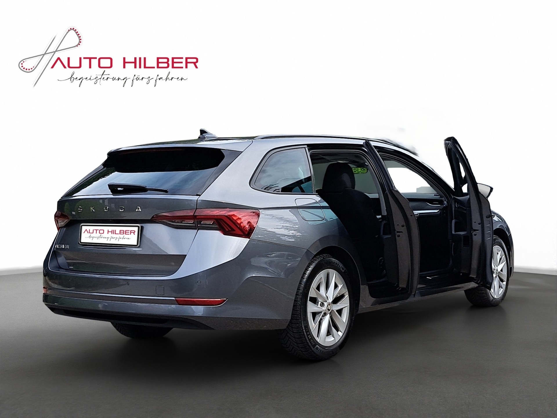 SKODA Octavia Combi 2.0 TDI DSG Style-image-5