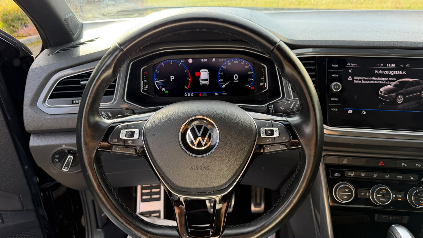 VW T-Roc 2.0 TSI Sport DSG 4Motion-image-17