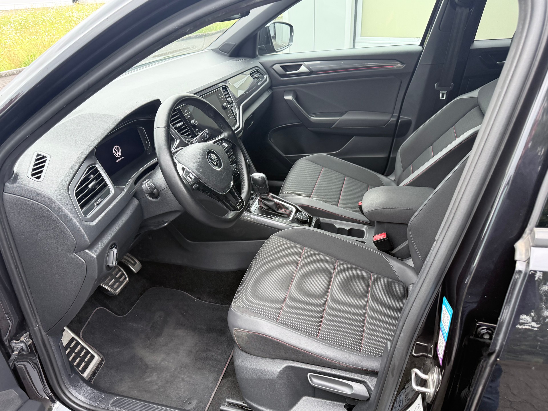 VW T-Roc 2.0 TSI Sport DSG 4Motion-image-11