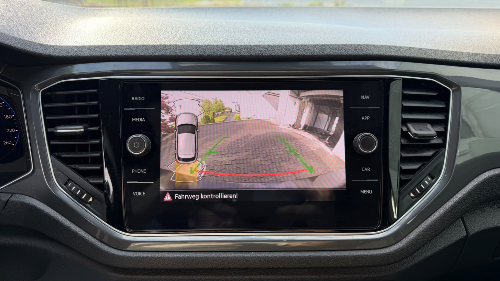 VW T-Roc 2.0 TSI Sport DSG 4Motion-image-19