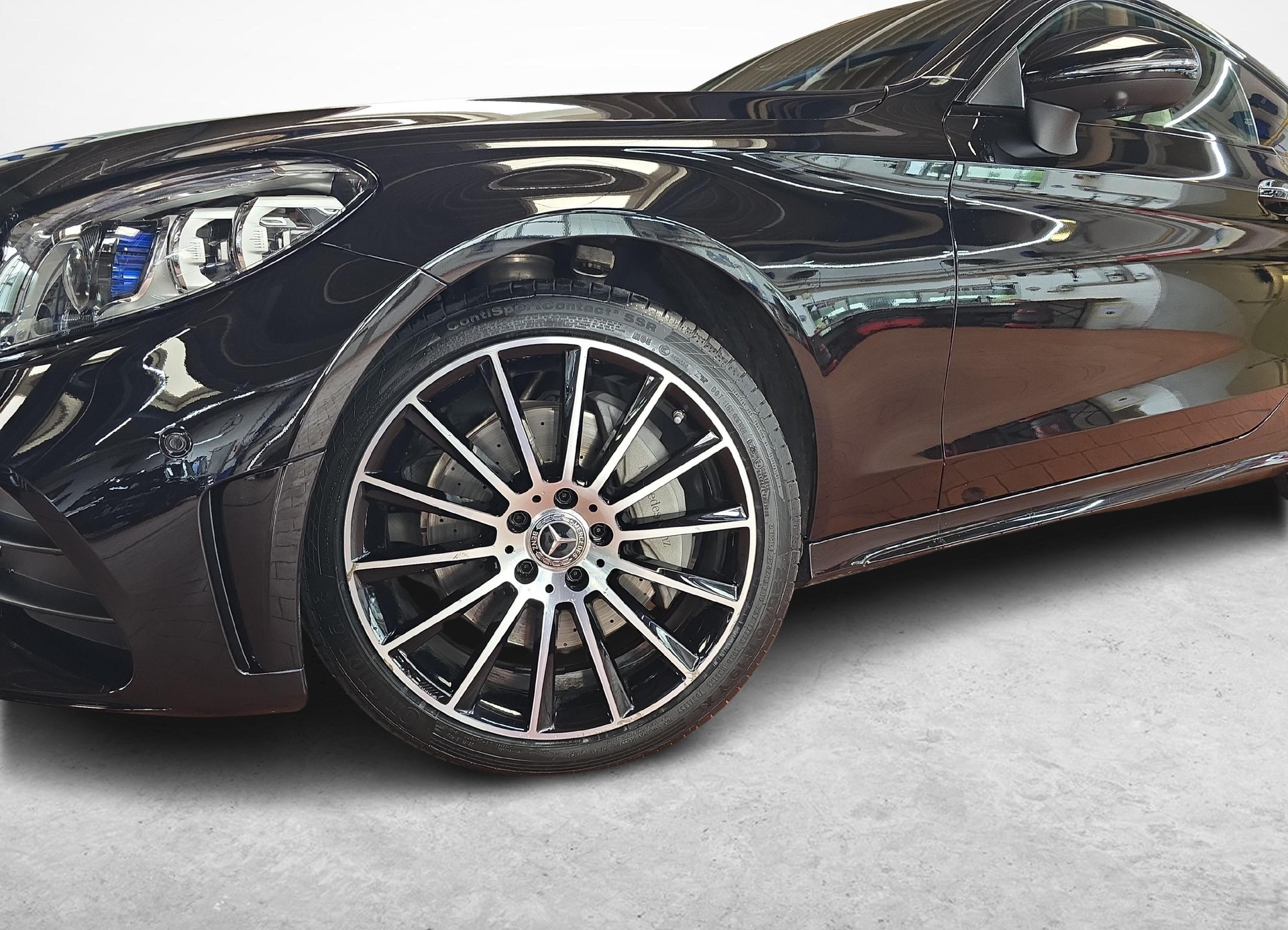 MERCEDES-BENZ C 400 4MATIC Coupé AMG Line-image-10