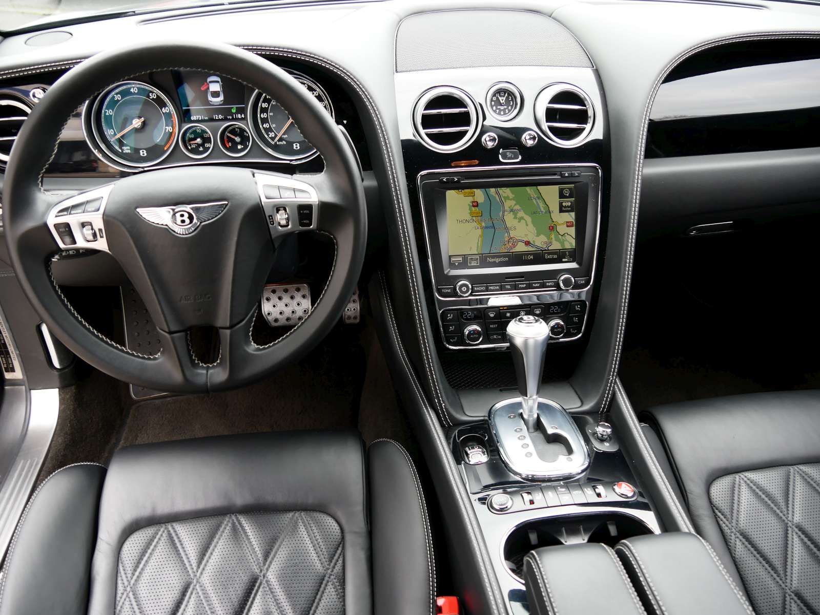 BENTLEY Continental GT 4.0 V8-image-9