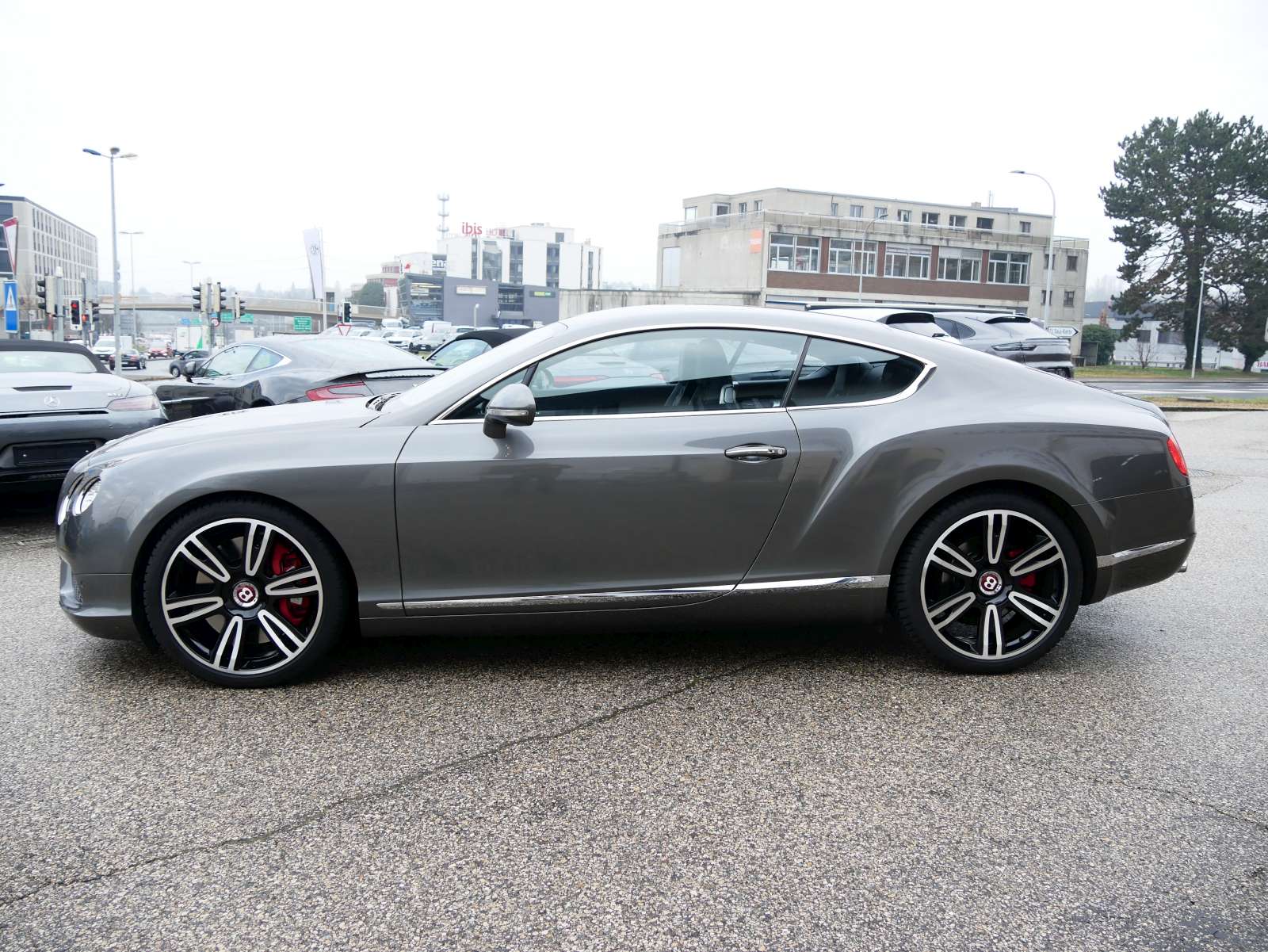 BENTLEY Continental GT 4.0 V8-image-1