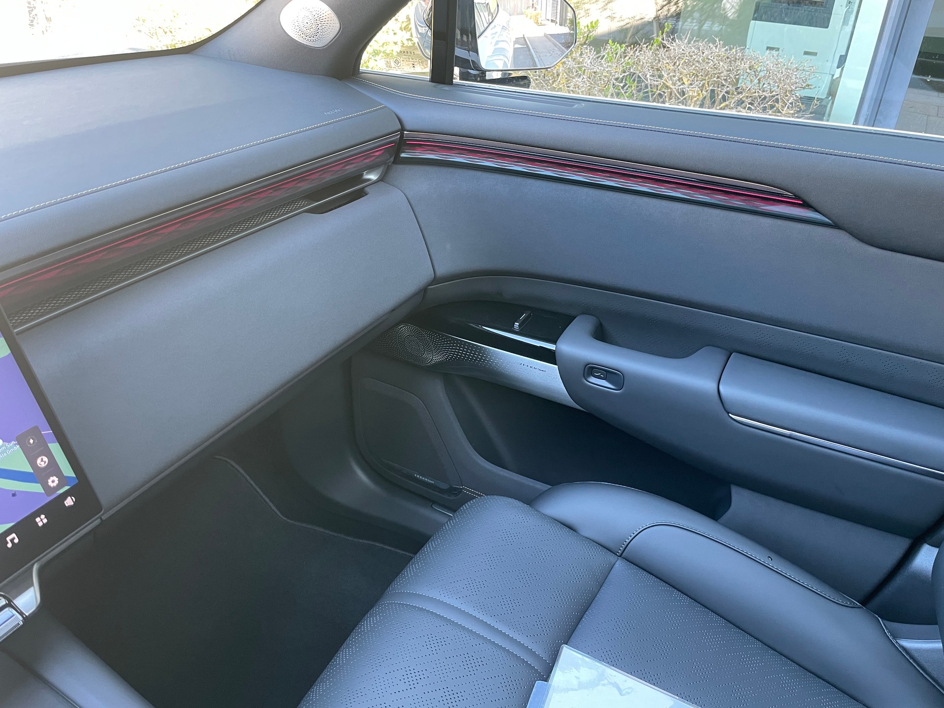 ZEEKR 7X Privilege AWD 100kWh mit Comfort inkl. Cockpit Paket-image-23