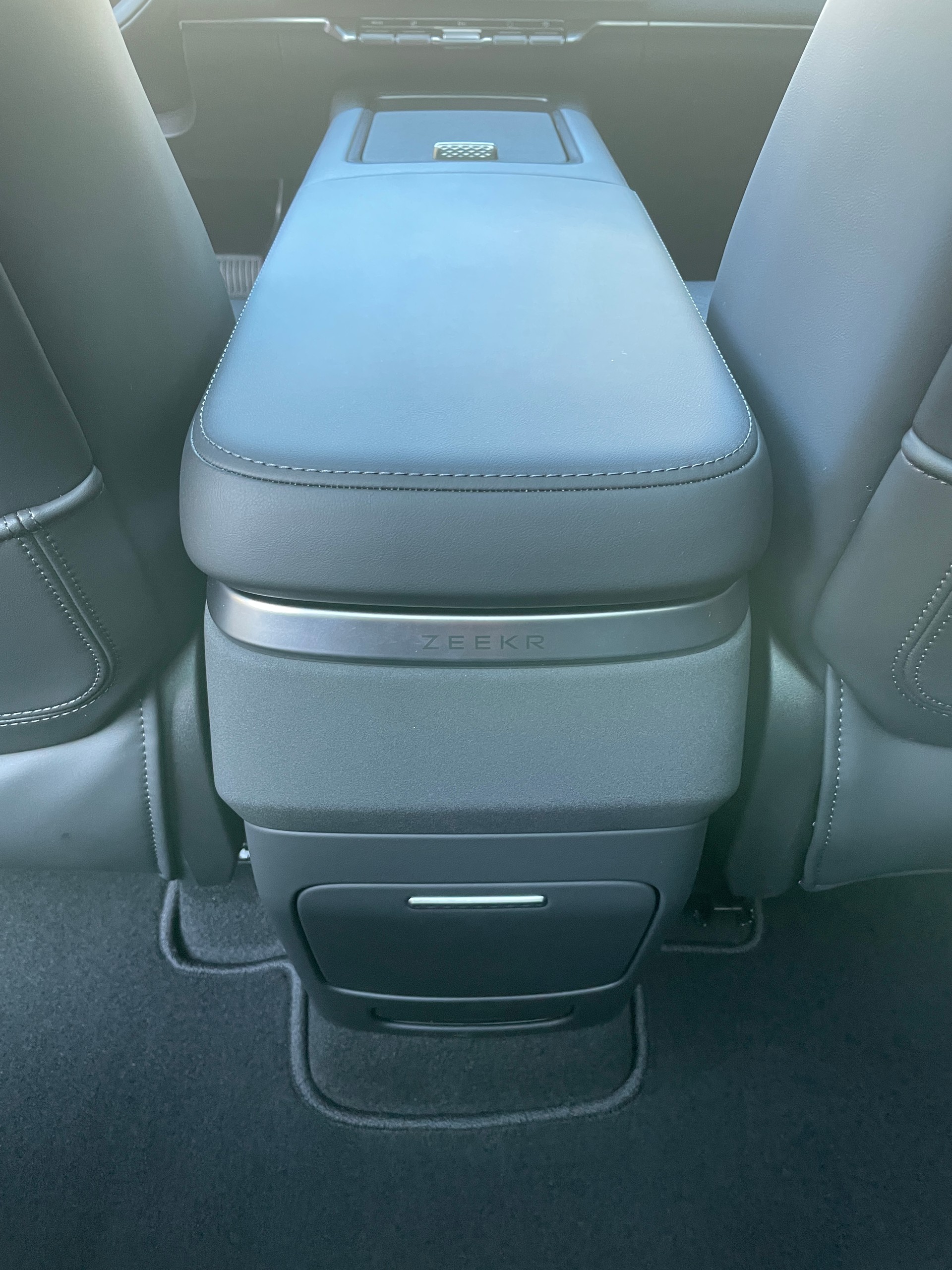 ZEEKR 7X Privilege AWD 100kWh mit Comfort inkl. Cockpit Paket-image-15