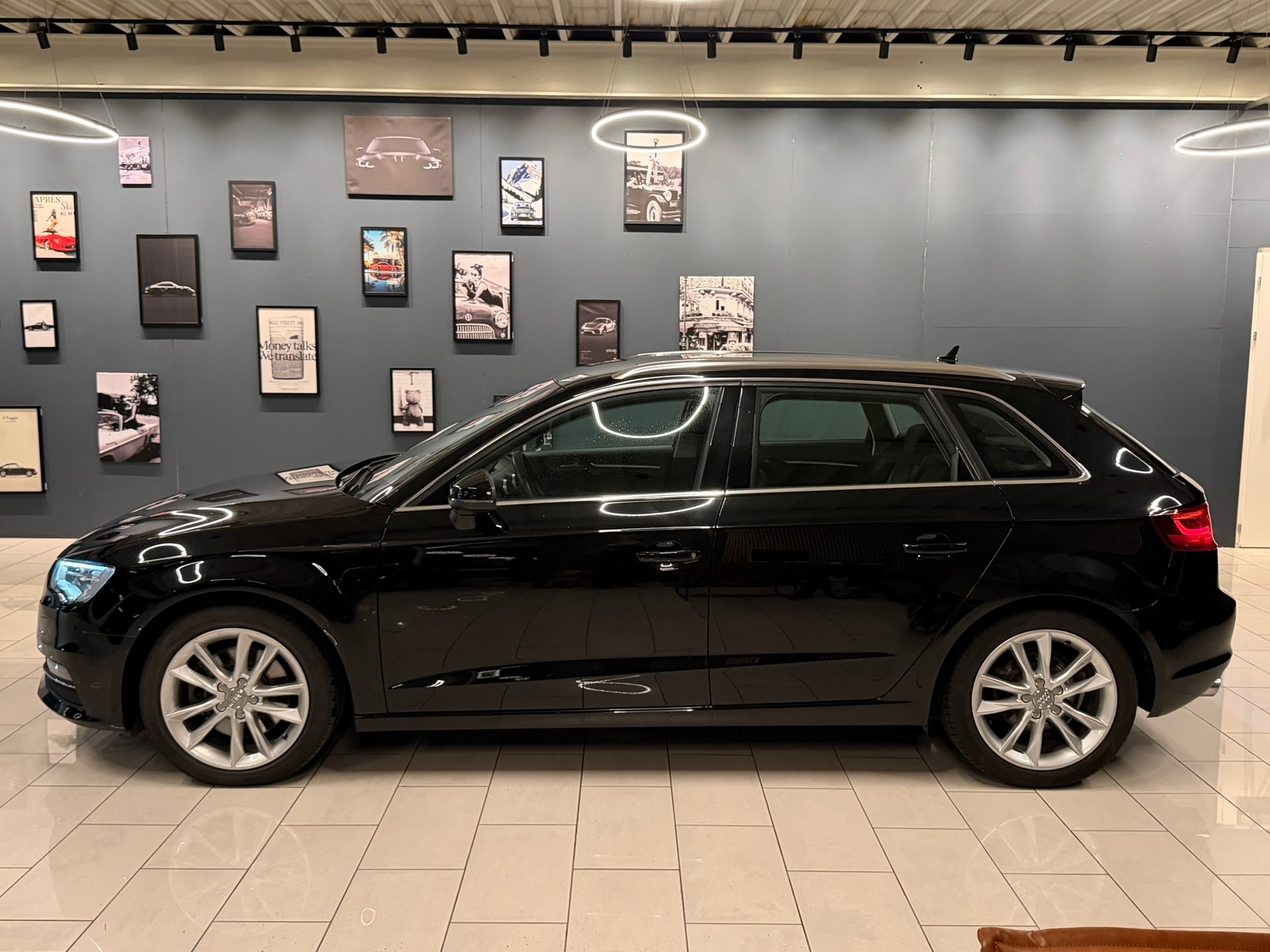 AUDI A3 Sportback 1.8 TFSI Ambition quattro S-tronic-showroom-element-3