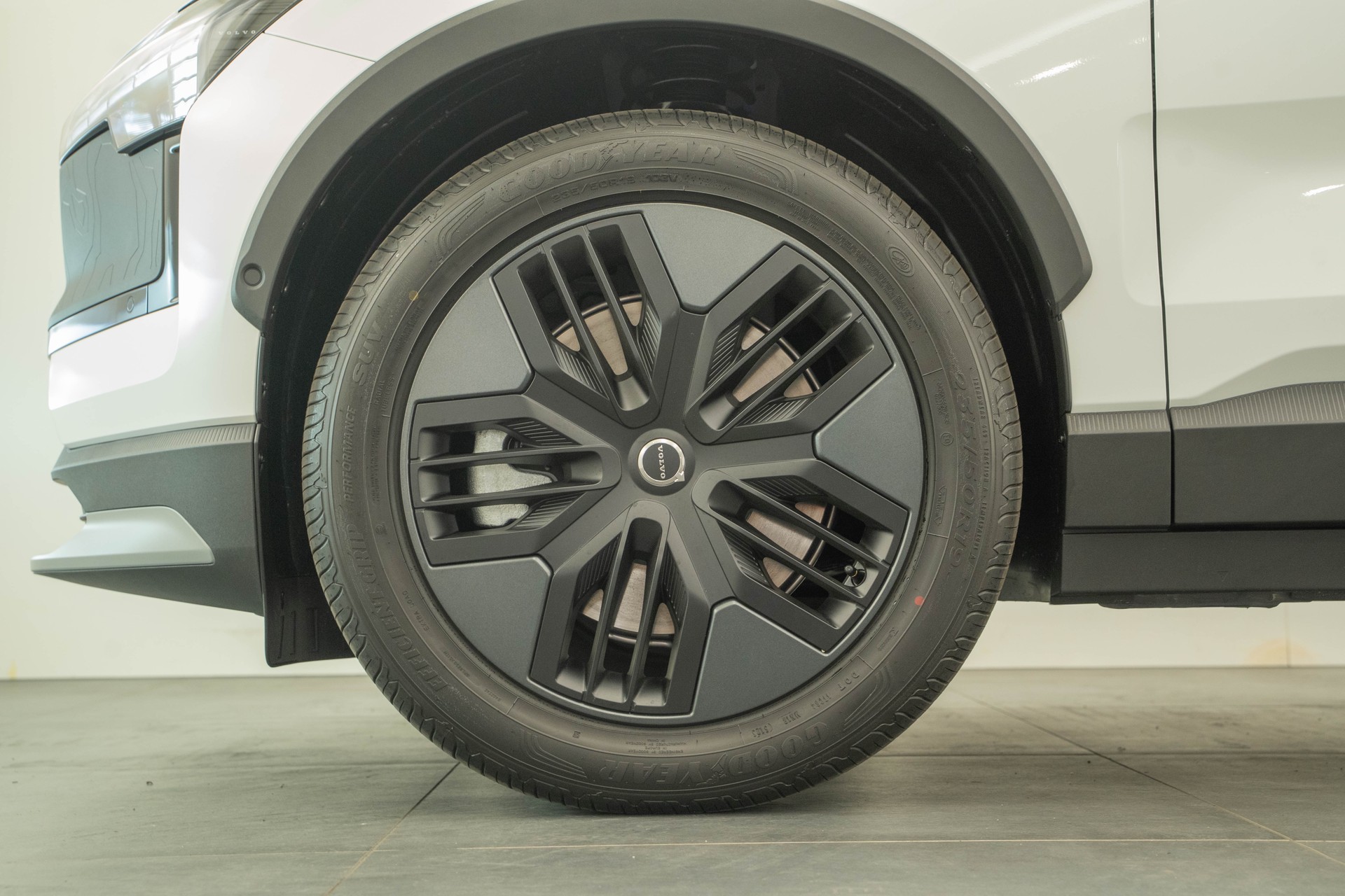 VOLVO EX30 CC E60 Twin Performance AWD-image-16
