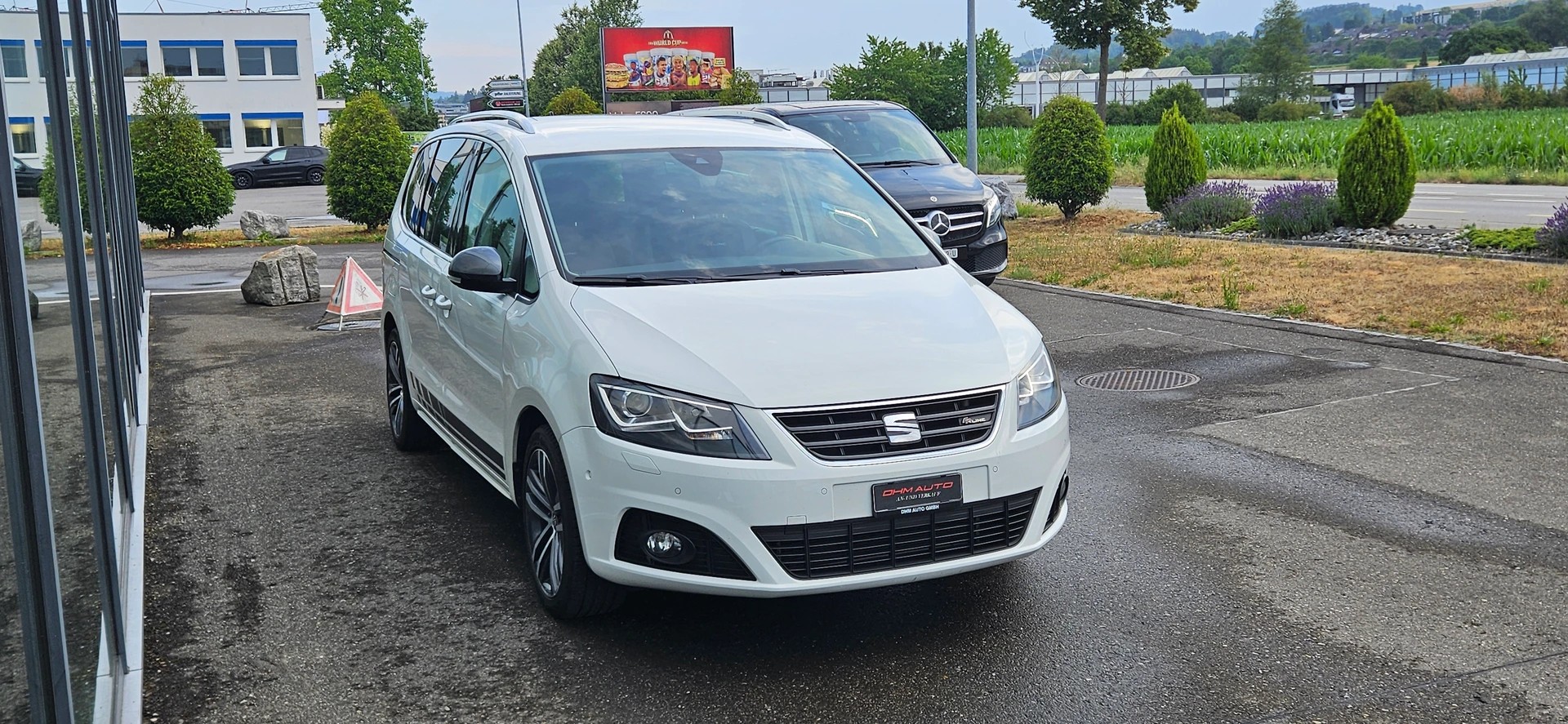 SEAT Alhambra 1.4 TSI FR Line DSG / 7Sitzer-image-2