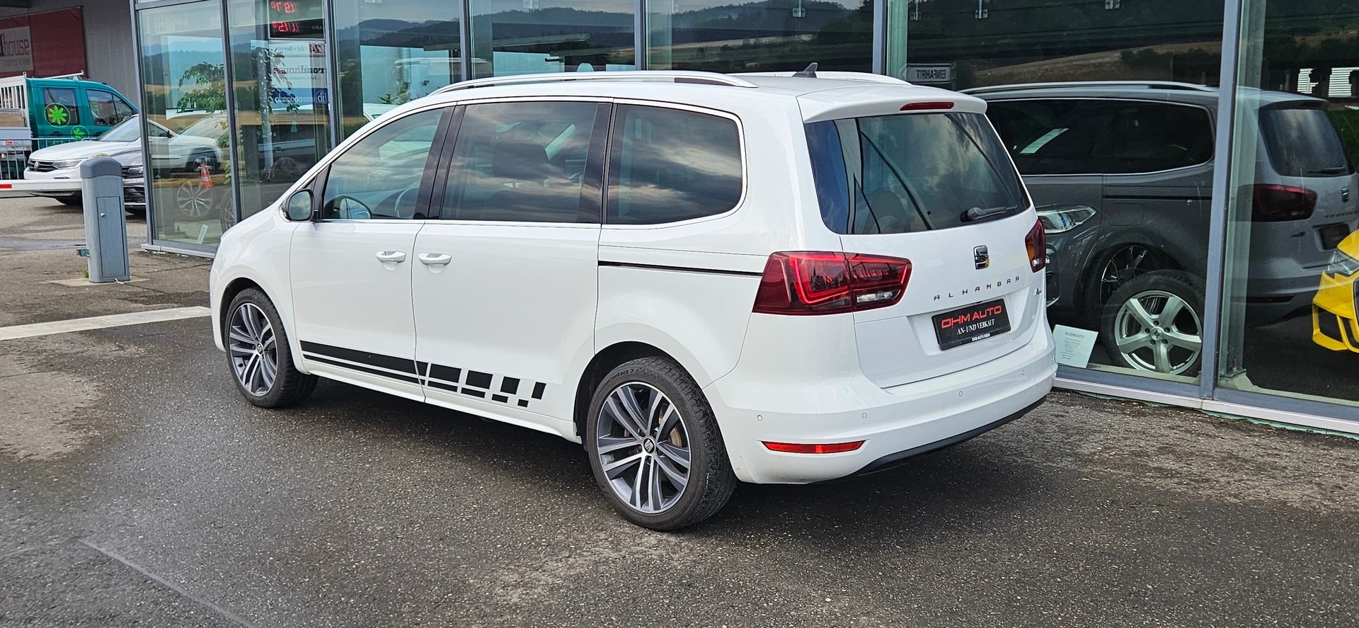 SEAT Alhambra 1.4 TSI FR Line DSG / 7Sitzer-image-3