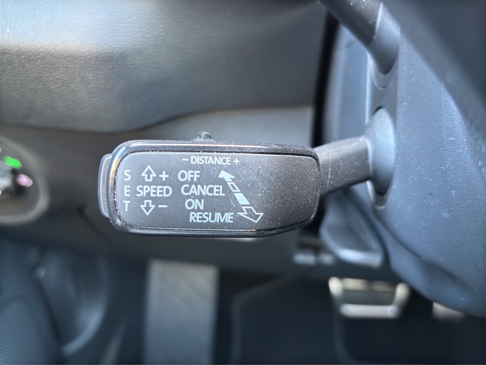SKODA Karoq 1.5 TSI SportLine DSG mit AHK & Rückfahrkamera-image-28