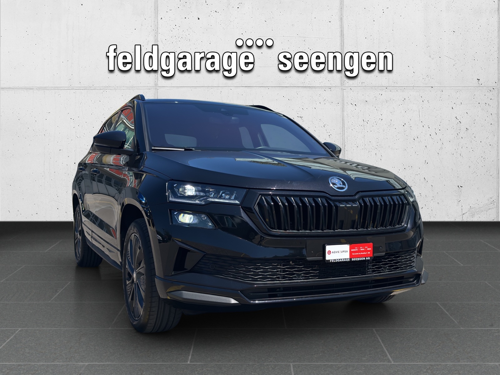 SKODA Karoq 1.5 TSI SportLine DSG mit AHK & Rückfahrkamera-showroom-element-2