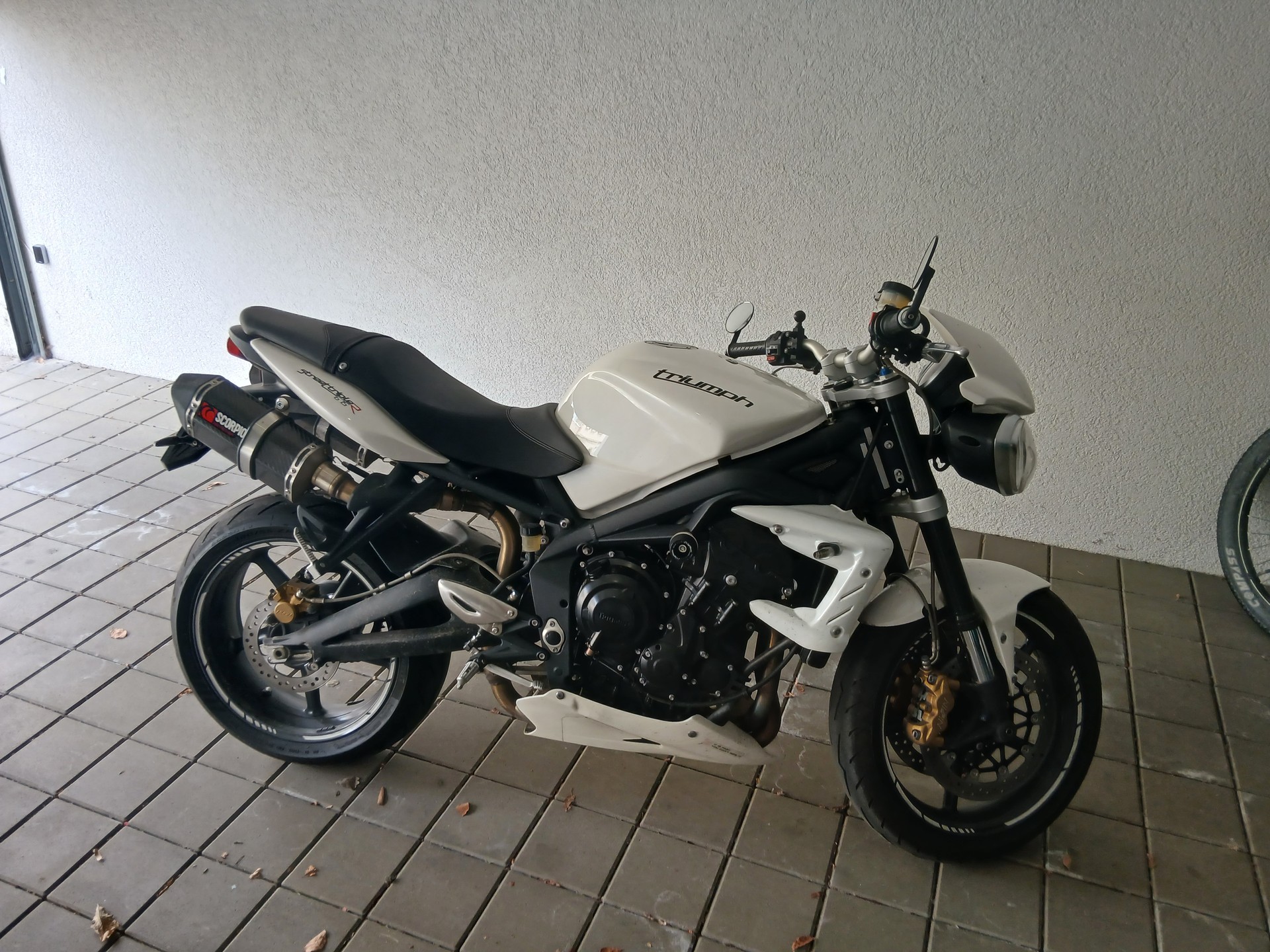 TRIUMPH Street Triple R 675-image-1