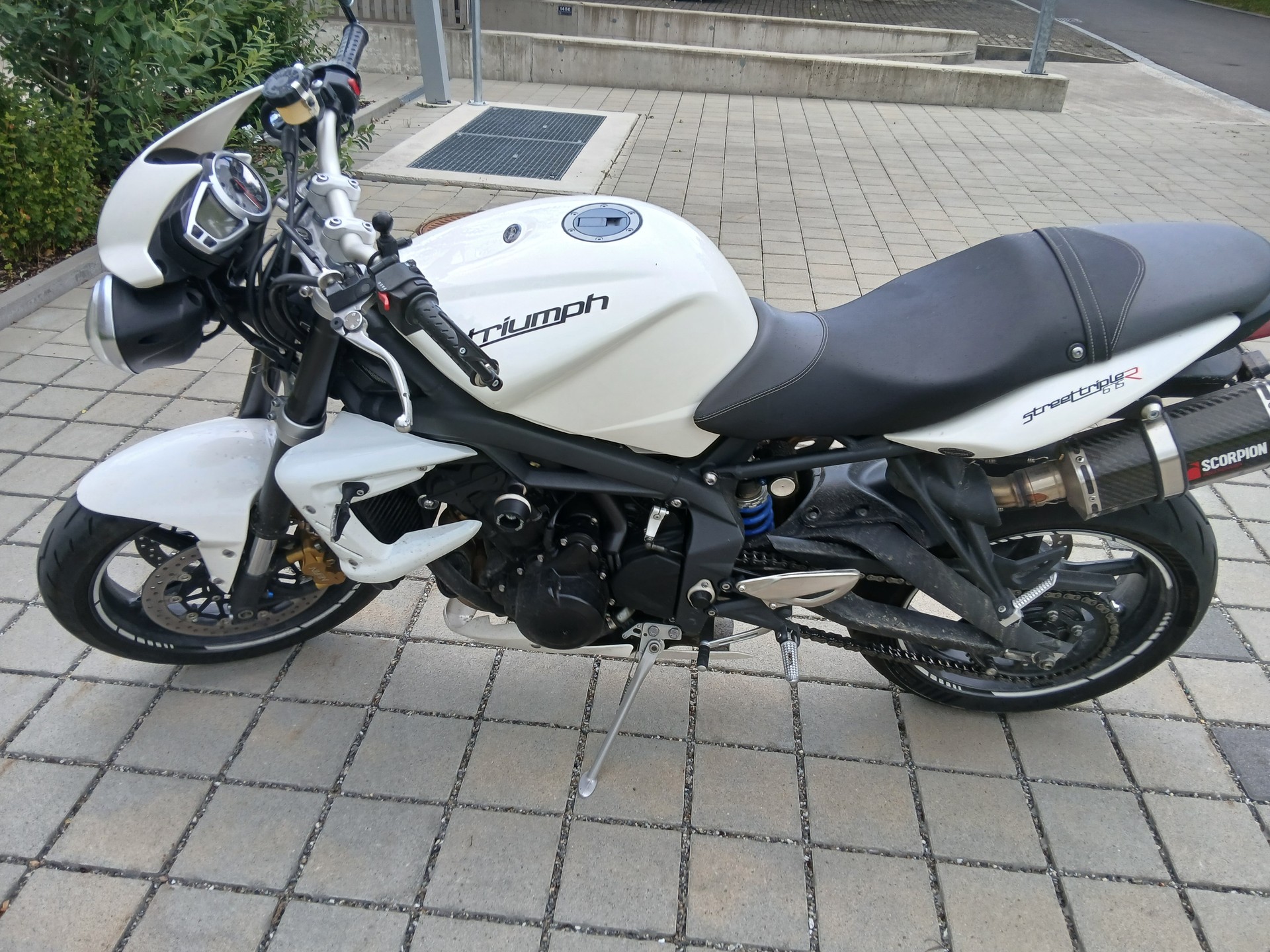 TRIUMPH Street Triple R 675-image-4